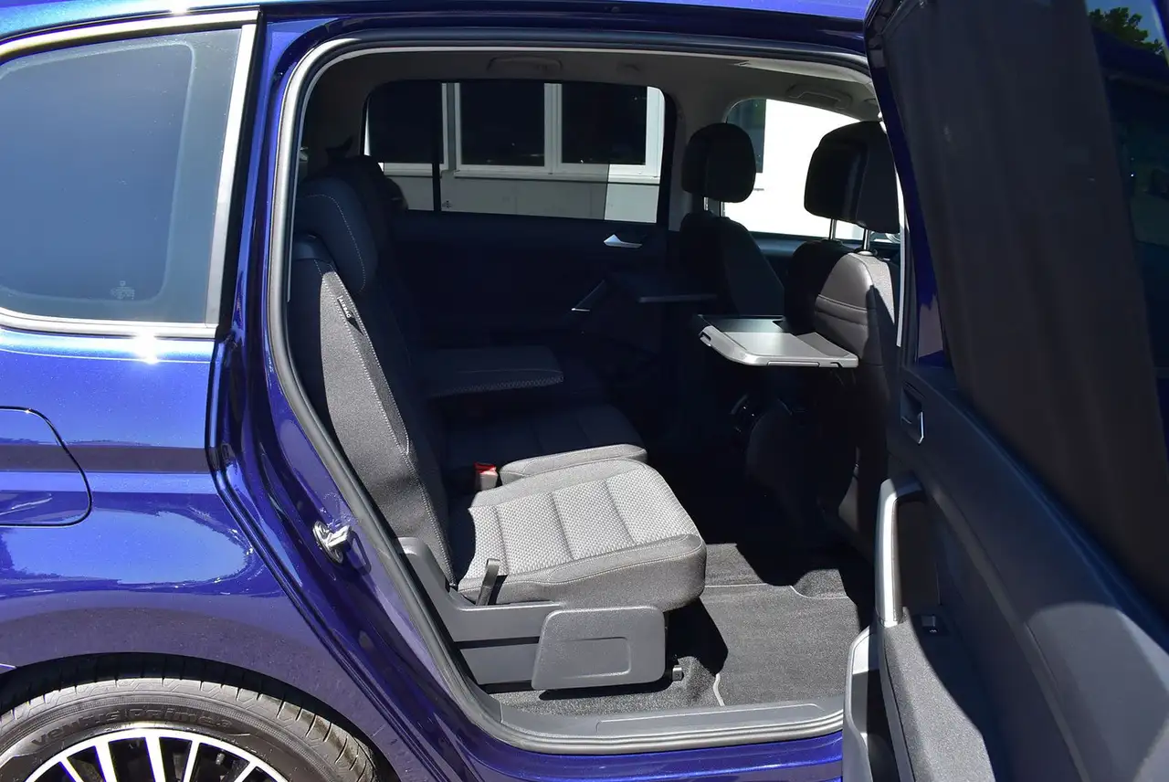 Volkswagen Touran 1,5TSI IQ.LIGHT+4xSHZ+Kamera+7-Sitzer+ACC, миниатюра 12