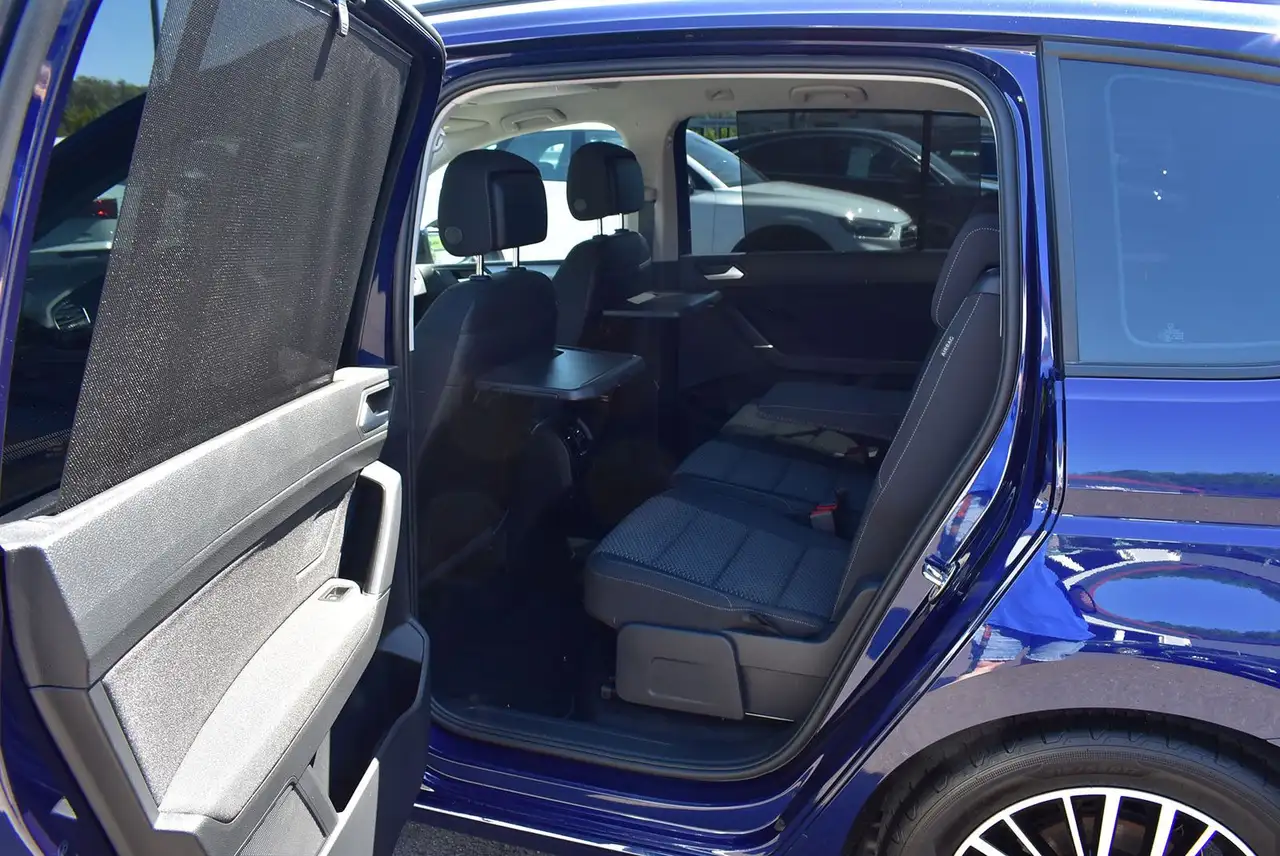 Volkswagen Touran 1,5TSI IQ.LIGHT+4xSHZ+Kamera+7-Sitzer+ACC, миниатюра 8