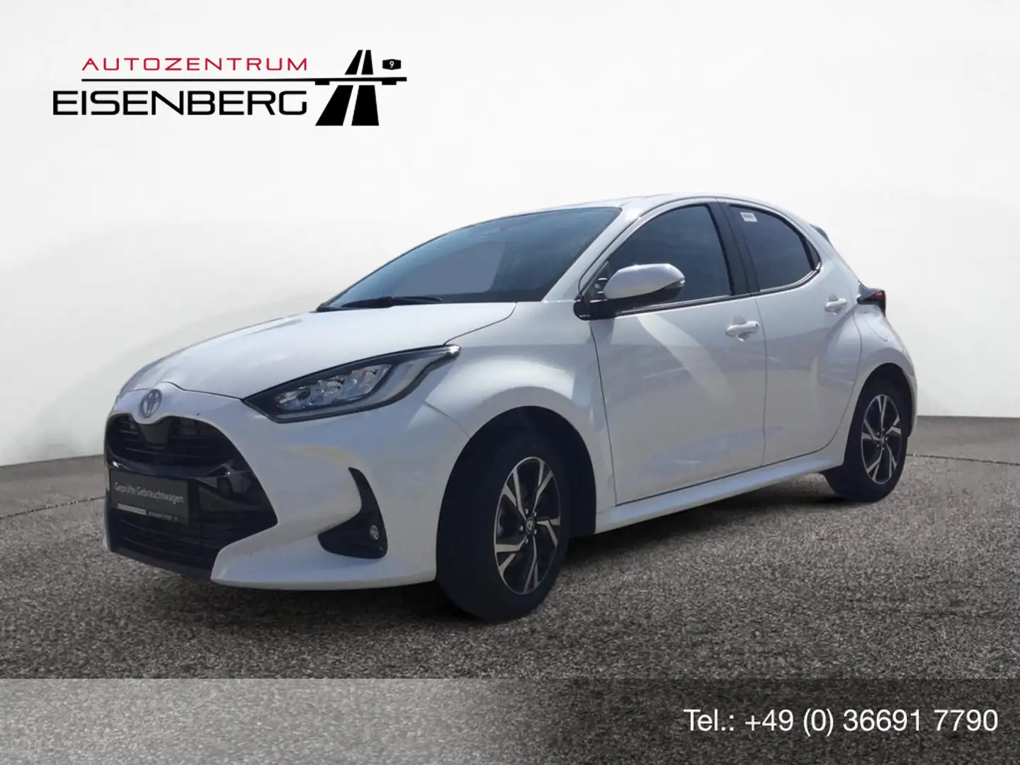 Toyota Yaris 1.5 Hybrid Team Deutschland SHZ ACC LED Wit - 1