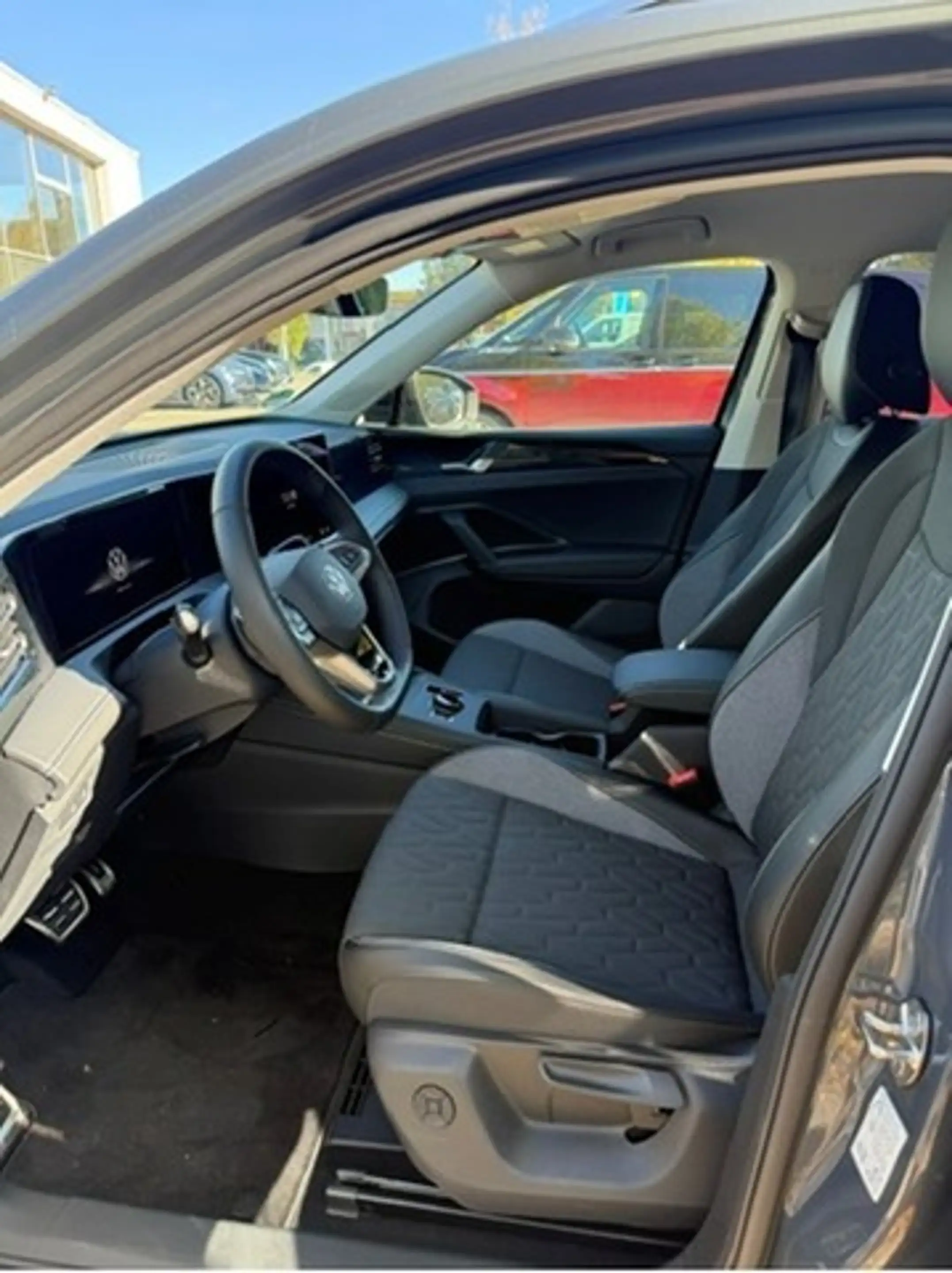 Volkswagen Tiguan 1.5 eTSi DSG Energy AHK elektr.Heckklappe R-Kam... — photo 5