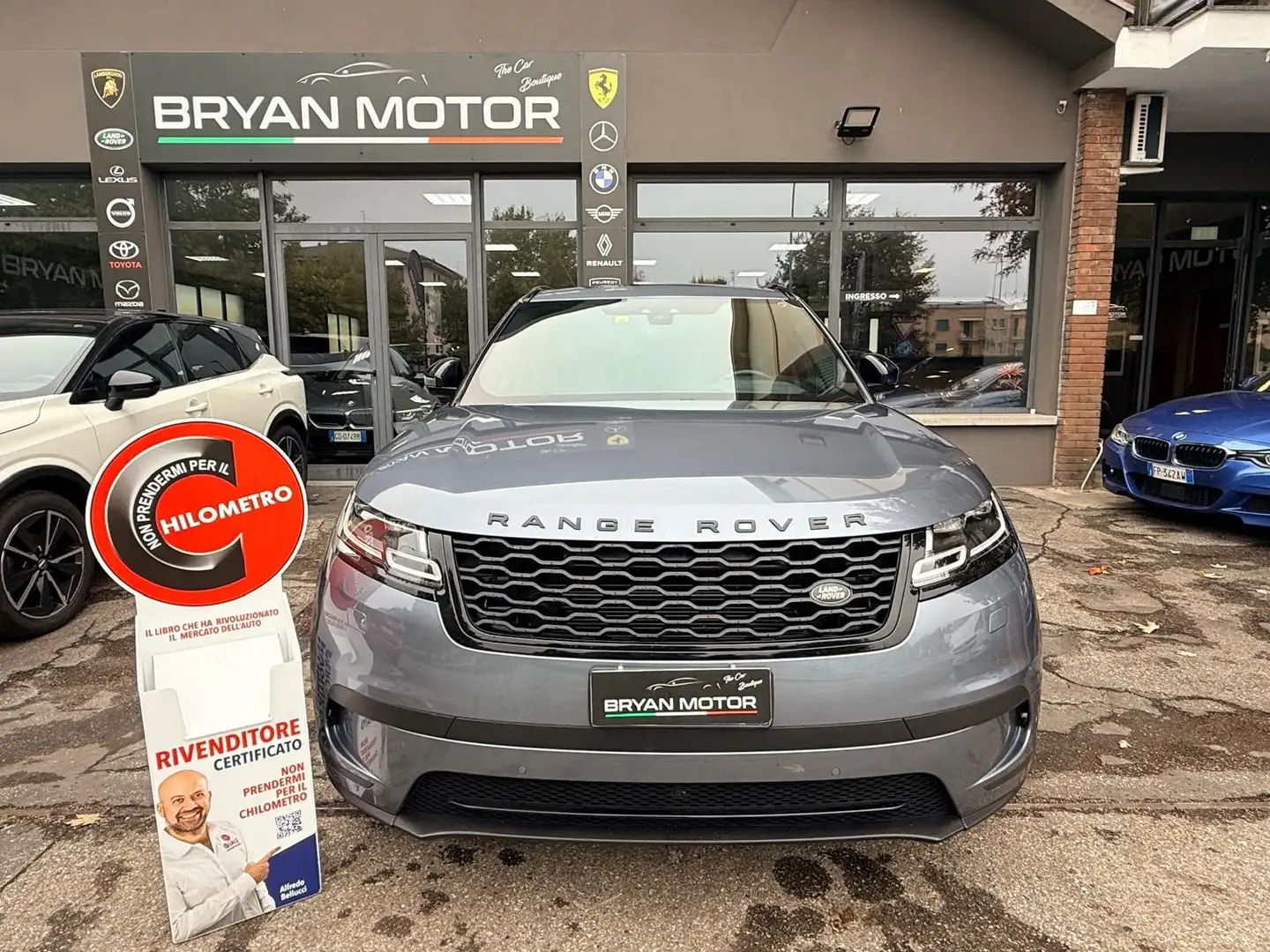 Land Rover Range Rover Velar Range Rover Velar 2.0D I4 240 CV R-Dynamic S Grijs - 1