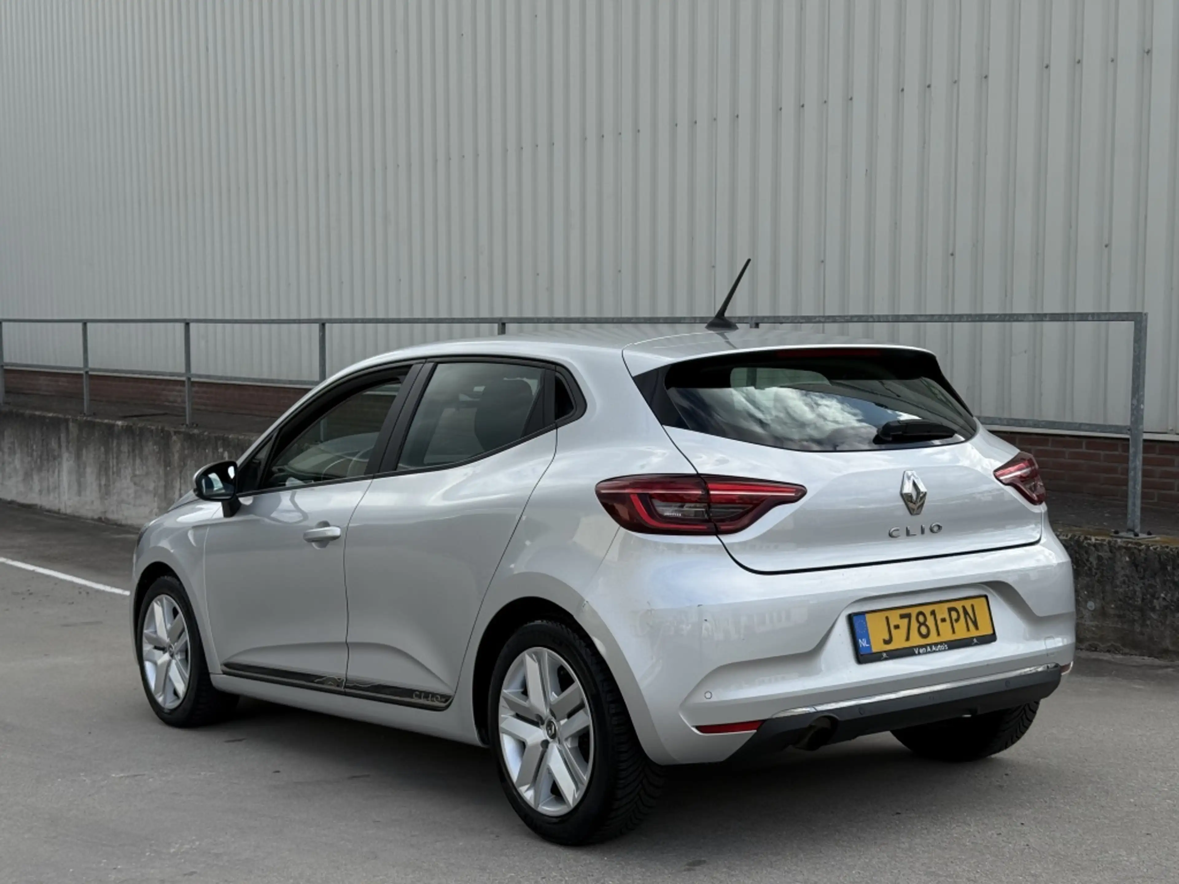 Renault Clio 1.0 TCe Zen I All Season I Carplay I — photo 3