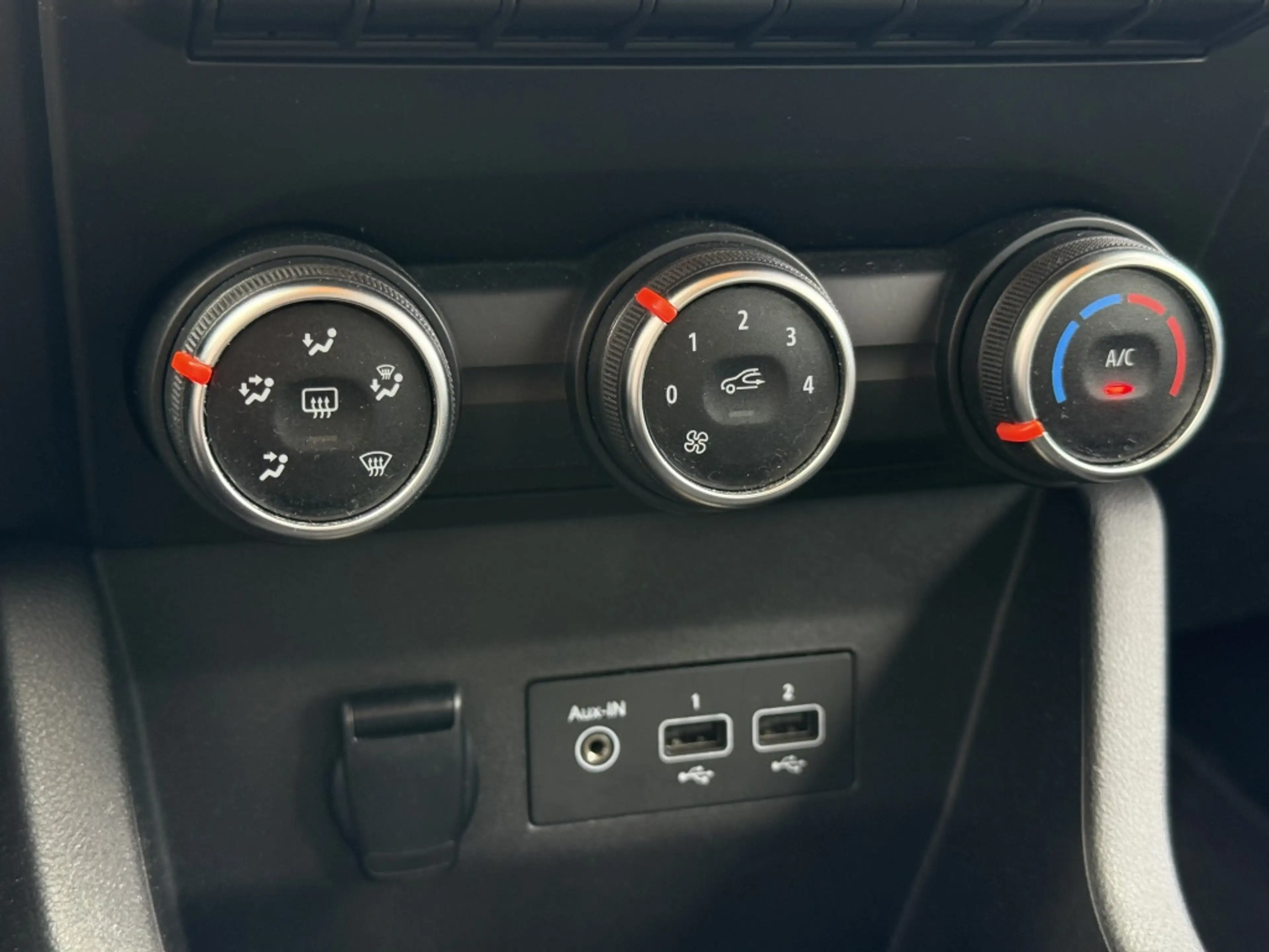 Renault Clio 1.0 TCe Zen I All Season I Carplay I — photo 9