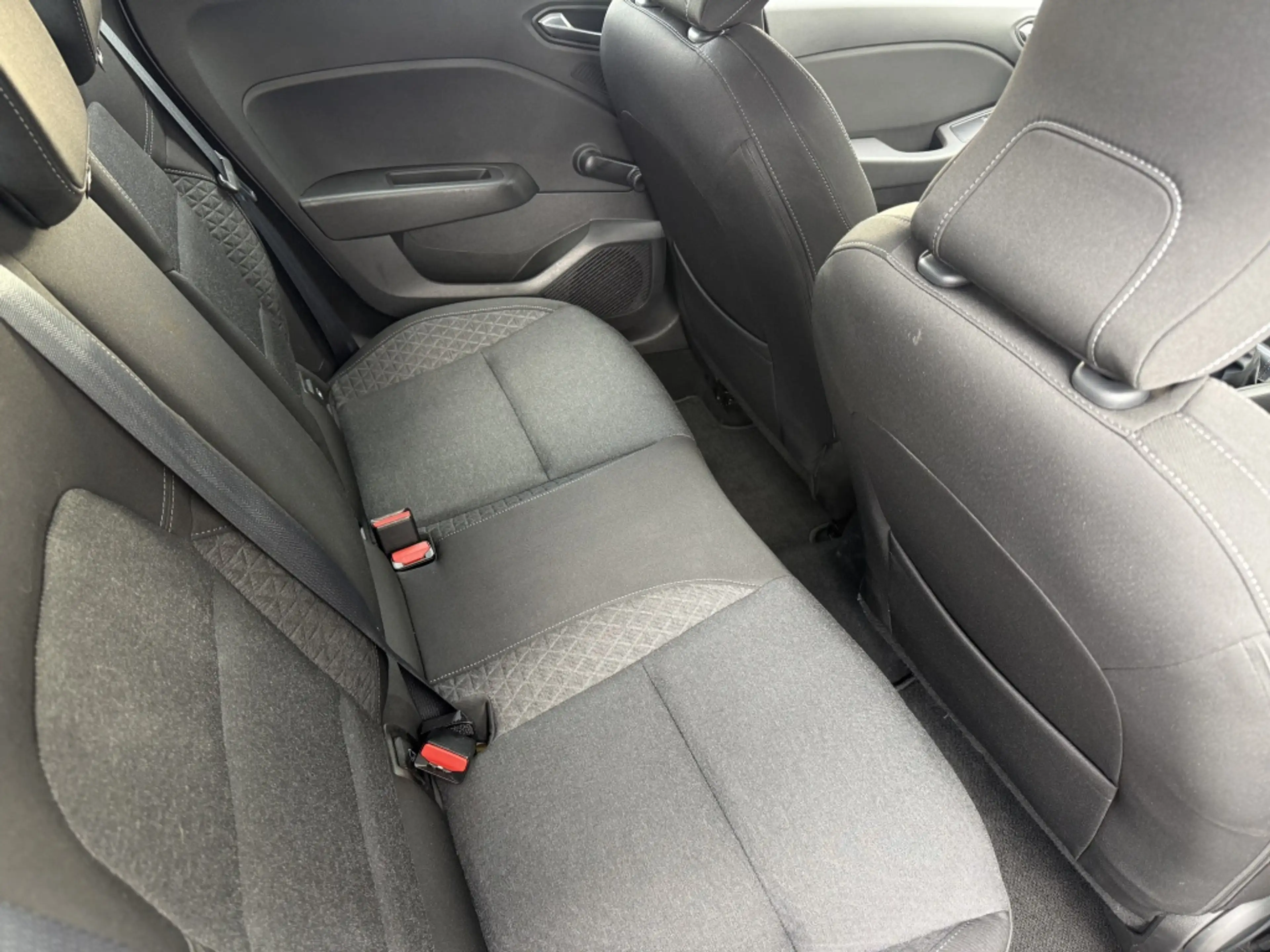 Renault Clio 1.0 TCe Zen I All Season I Carplay I — photo 16