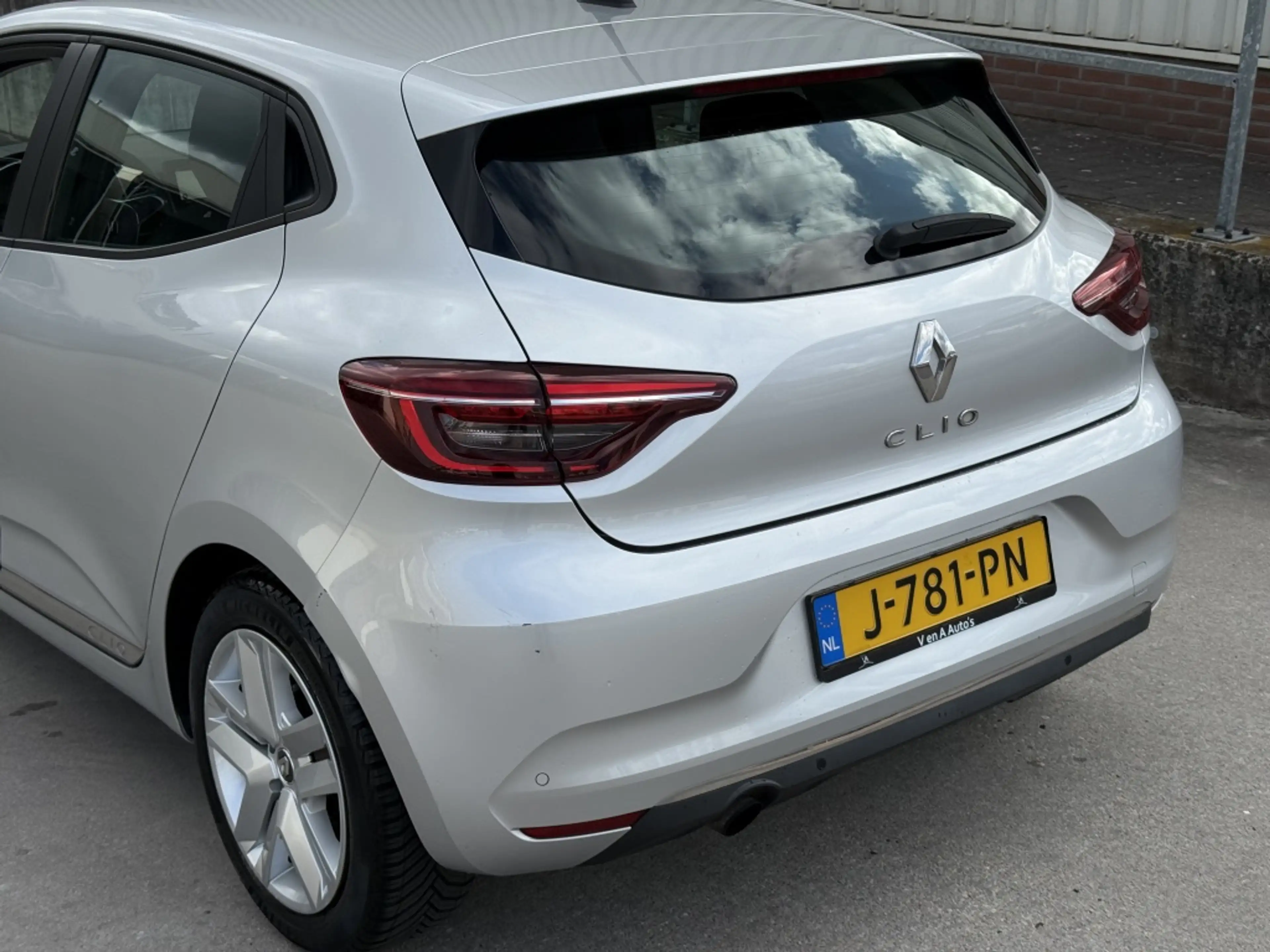 Renault Clio 1.0 TCe Zen I All Season I Carplay I — photo 18