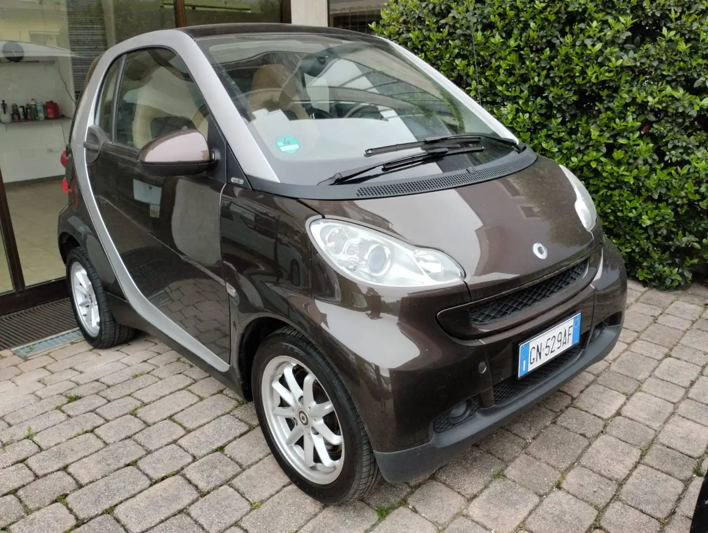 smart forTwo 1.0 Passion 84cv Brązowy - 1