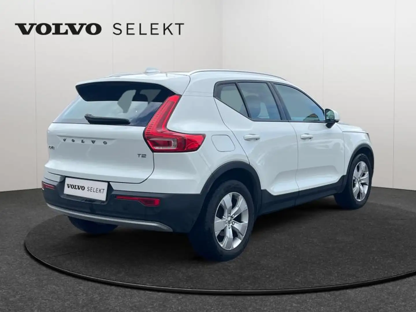 Volvo XC40 T2 Momentum / Essence Wit - 2