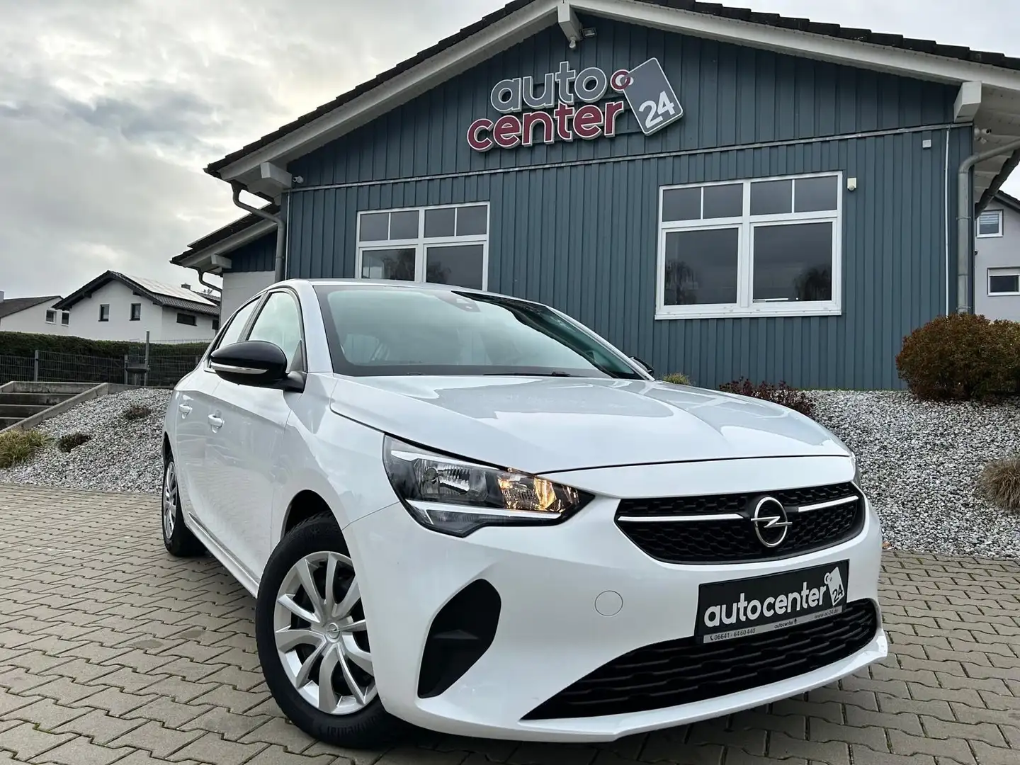 Opel Corsa F 1.2i°Kamera°1.Hand°Navi° Blanc - 1