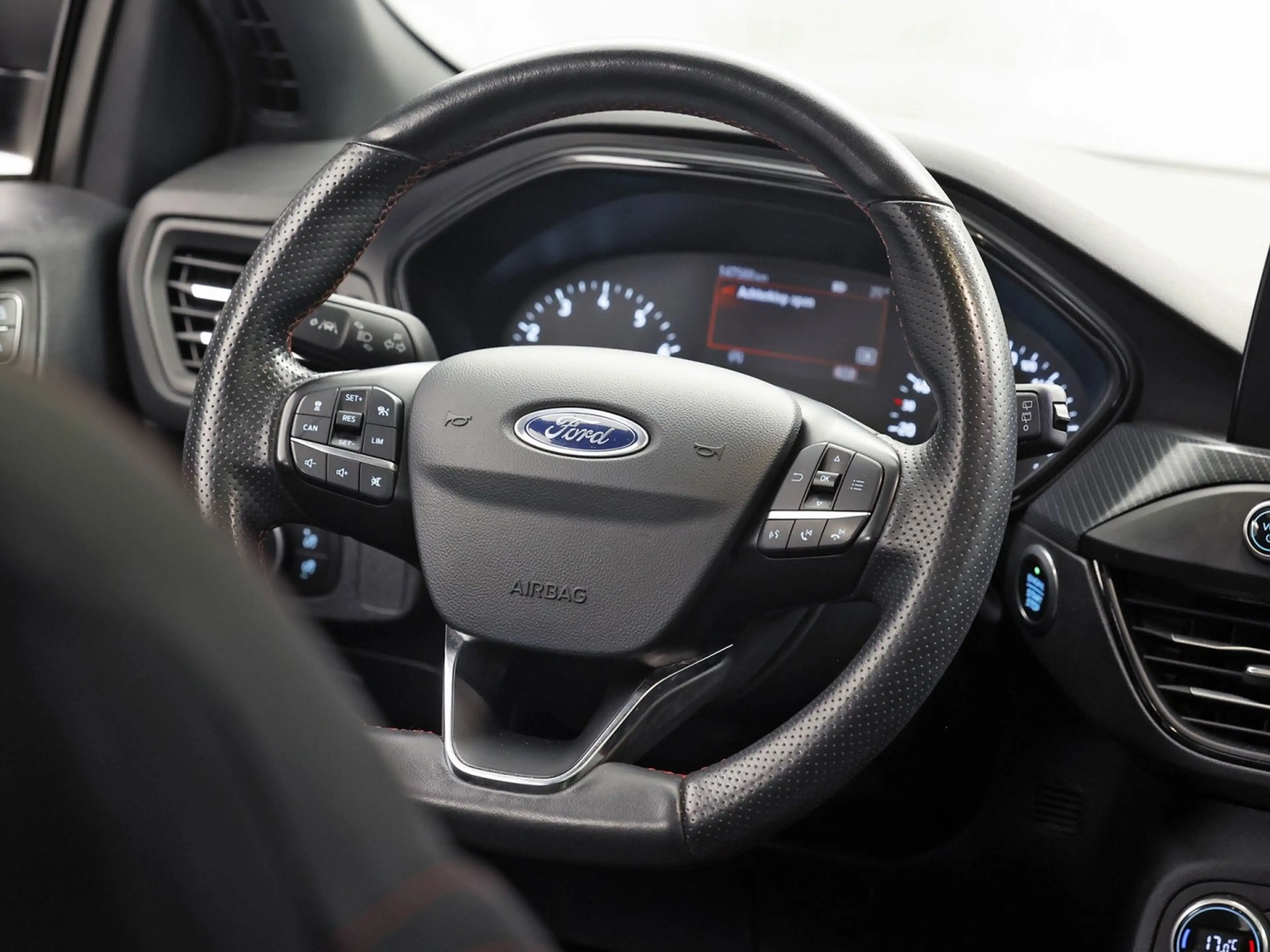 Ford Focus 1.0 EcoBoost ST Line 125Pk (PANORAMADAK, APPLE CAR — photo 20