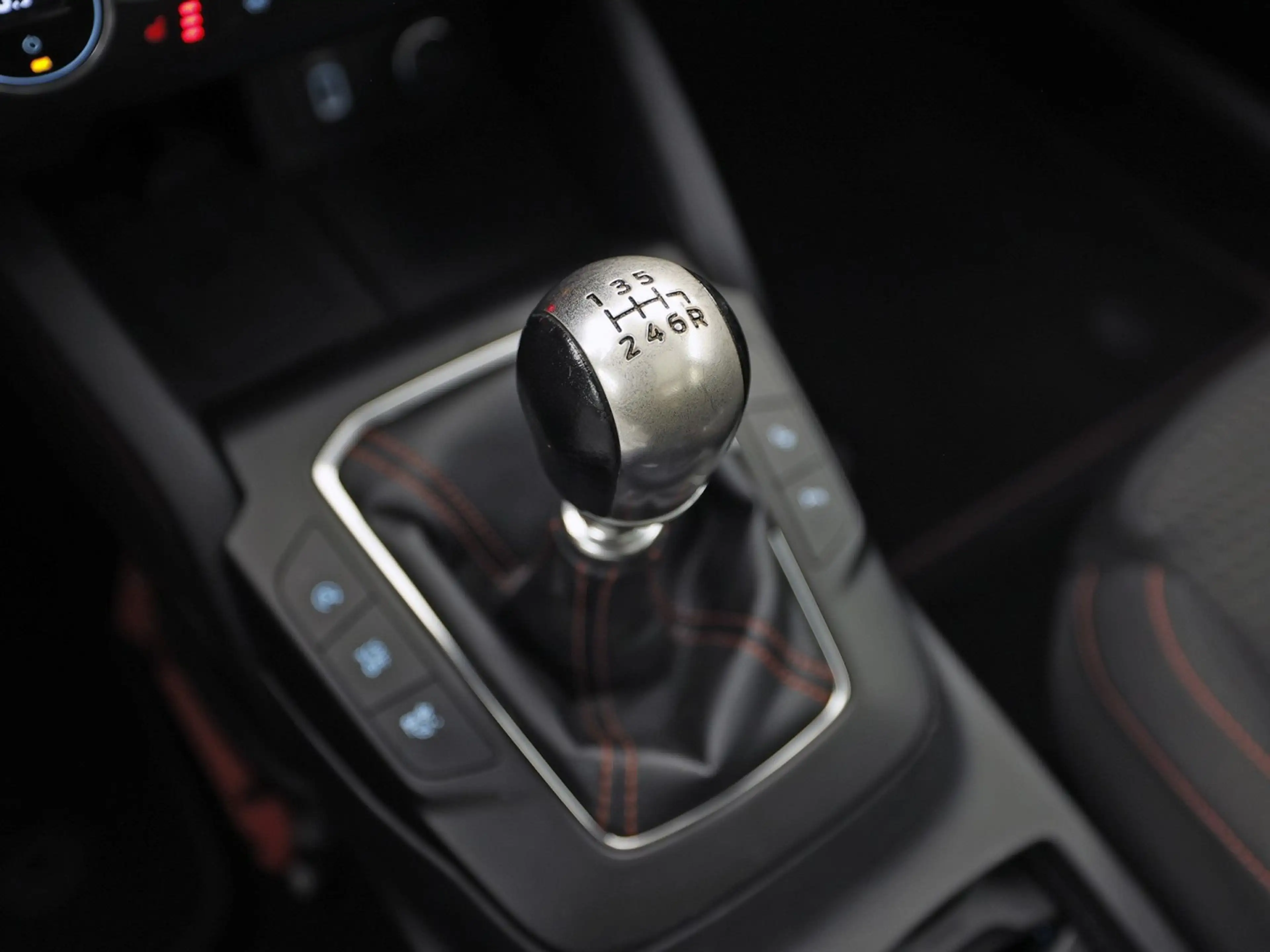 Ford Focus 1.0 EcoBoost ST Line 125Pk (PANORAMADAK, APPLE CAR — photo 9