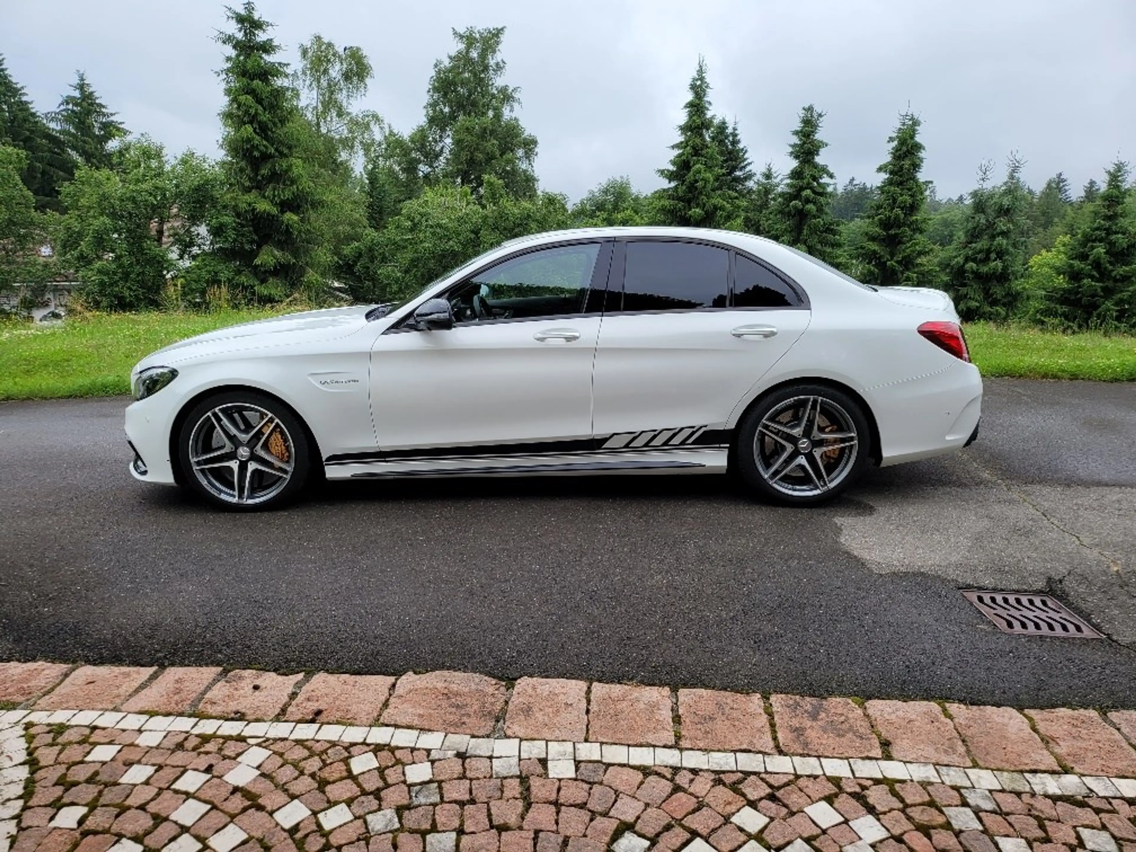 Mercedes-Benz C 63 AMG AMG Speedshift — photo 2