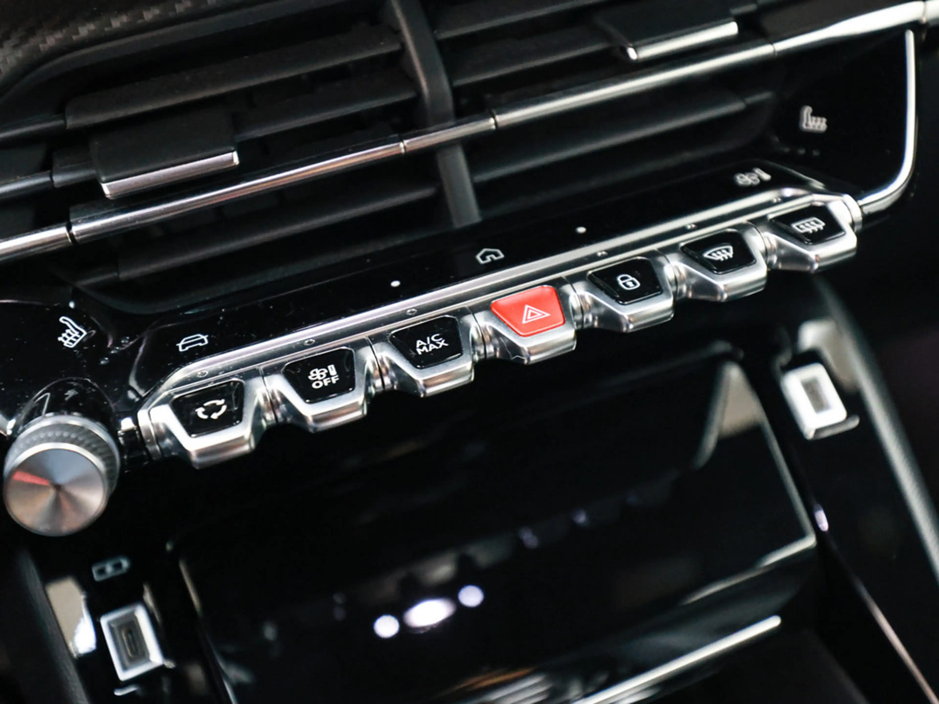 Peugeot 2008 Hybrid 136 GT LED NAVI KAMERA SPURH. SHZ — photo 13