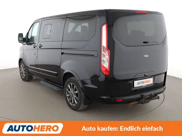 Ford Tourneo Custom view 4