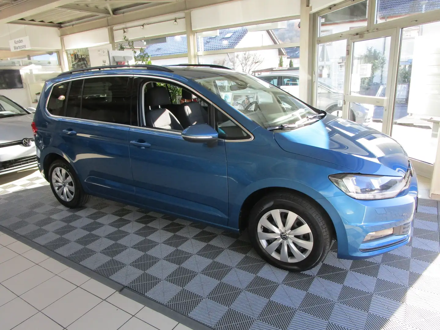 Volkswagen Touran Comfortlin, 7 Sitze, App Connect, ACC Blau - 2