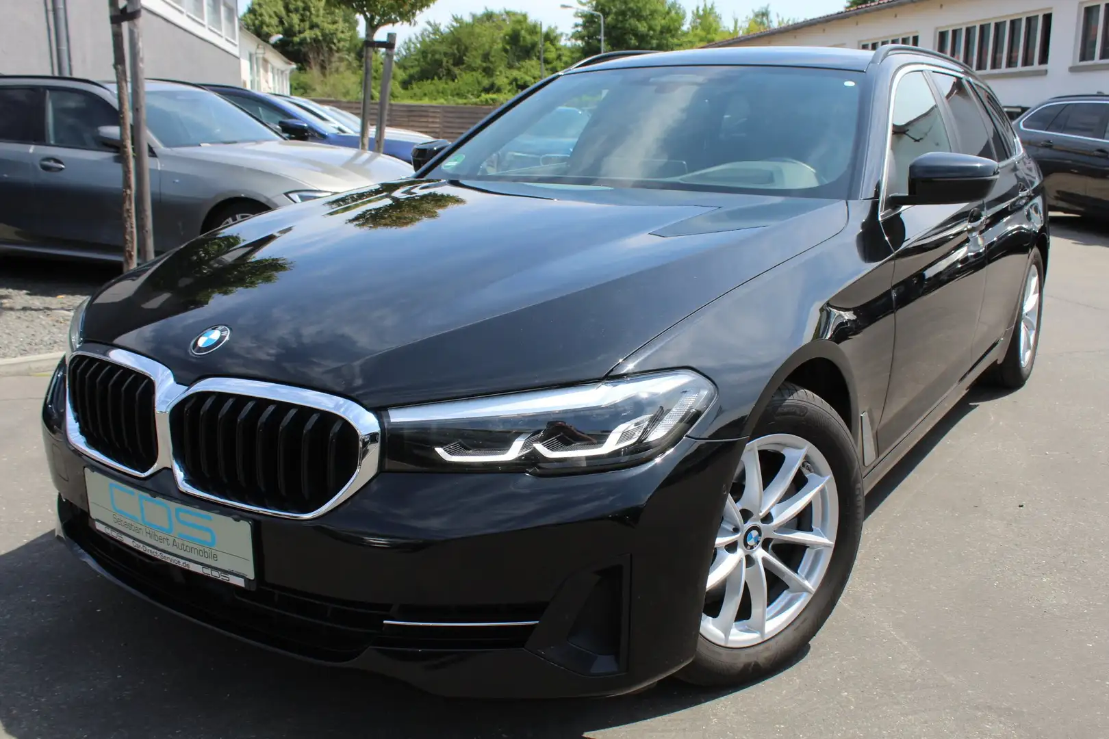BMW 520 d Tour. +HUD+Standh.+SPORTSITZ-Leder+H&K+MEMORY+ Noir - 2
