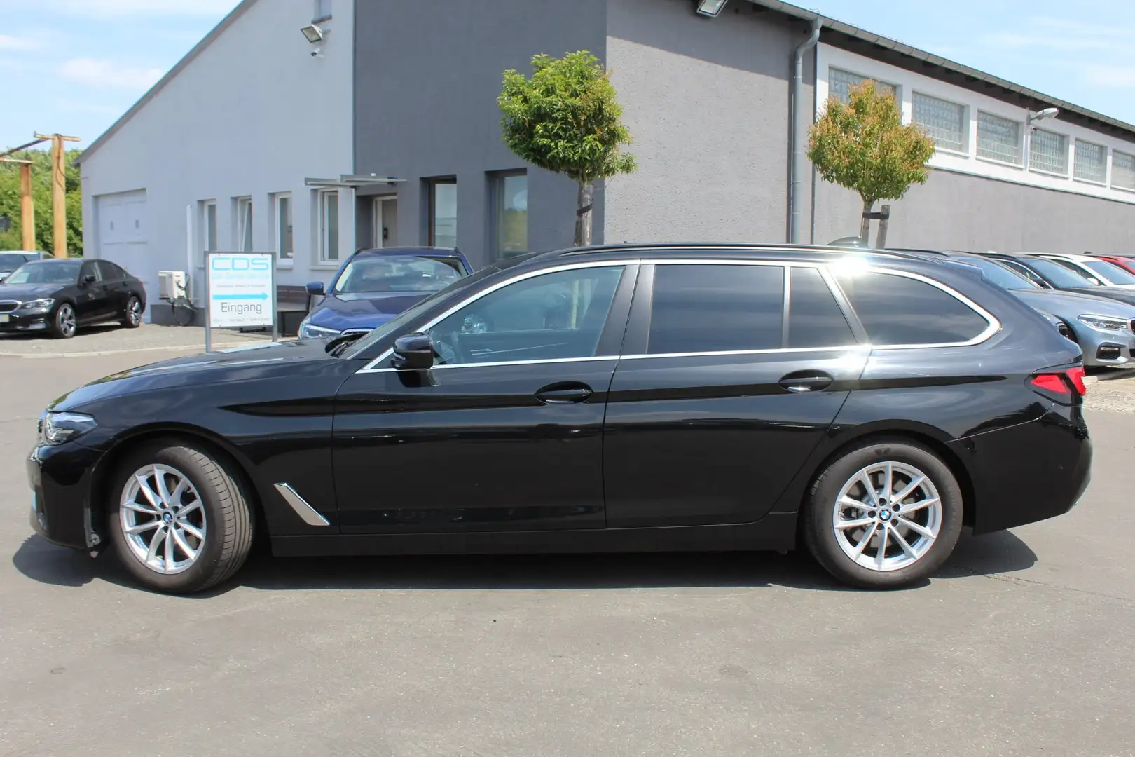 BMW 520 d Tour. +HUD+Standh.+SPORTSITZ-Leder+H&K+MEMORY+ Noir - 1