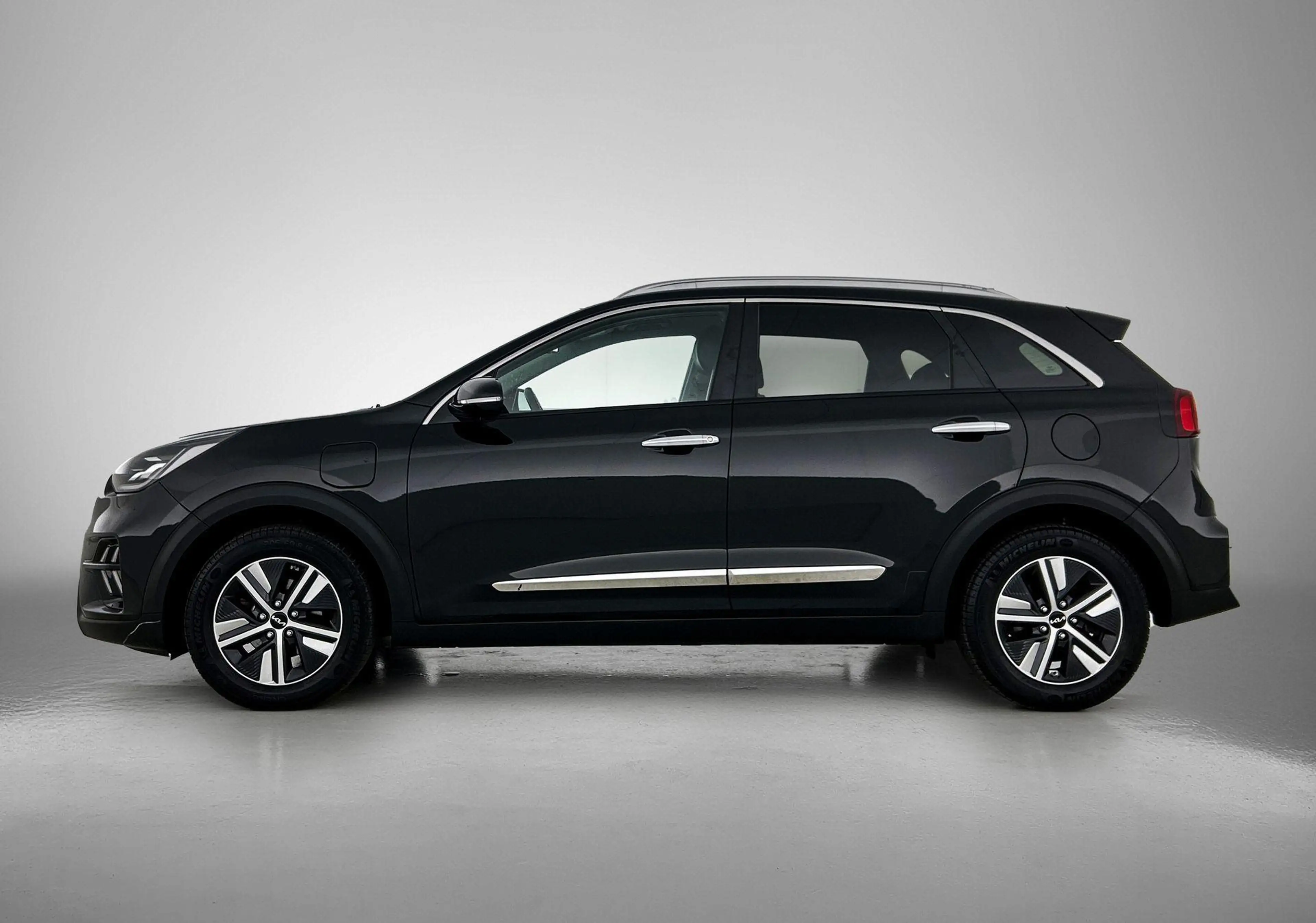 Kia Niro 1.6 GDi PHEV DynamicLine CAMERA | NAVI & CARPLAY | — photo 2
