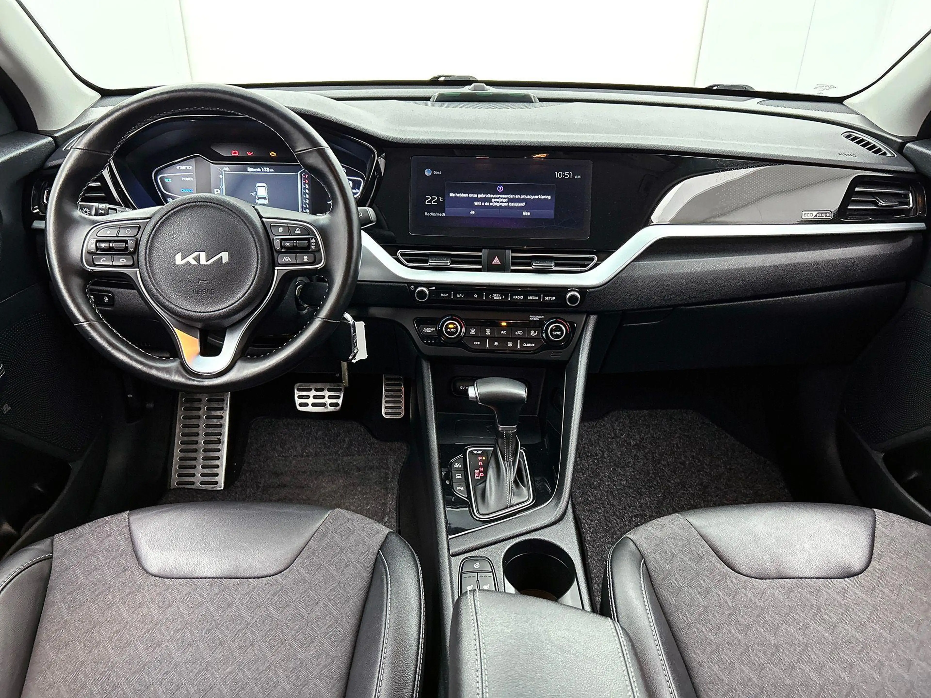 Kia Niro 1.6 GDi PHEV DynamicLine CAMERA | NAVI & CARPLAY | — photo 8