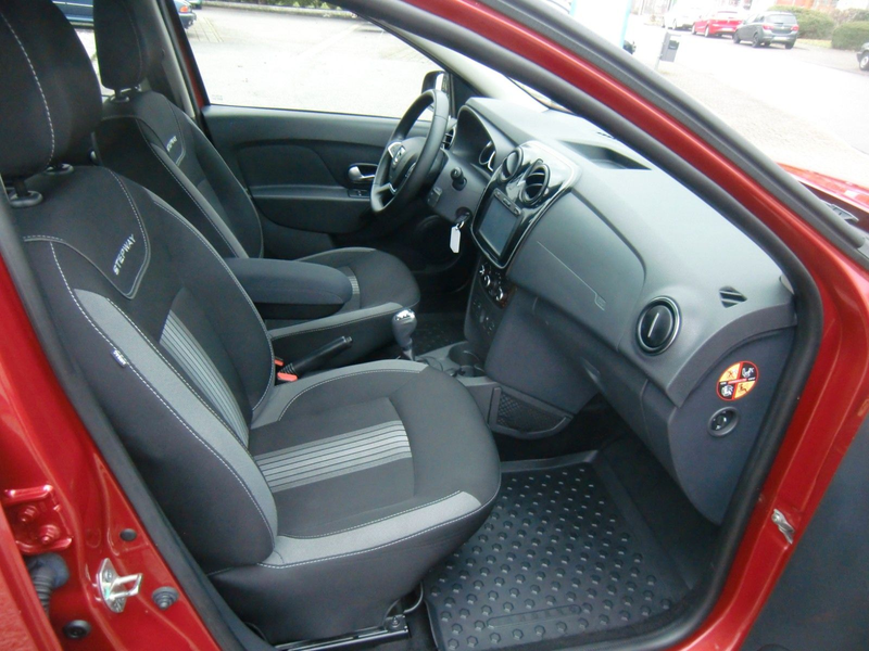Dacia Sandero II Stepway Celebration/Navi/Automatik — photo 12