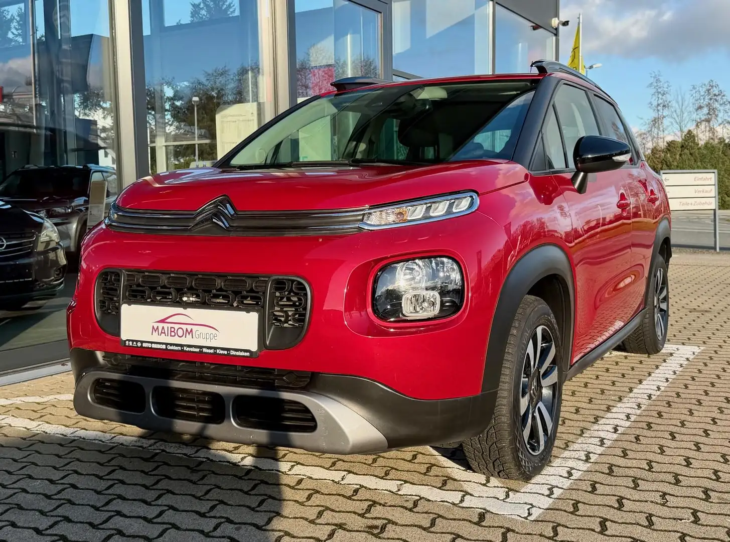 Citroen C3 Aircross Feel! Zahnriemen neu, AHK, Rot - 2