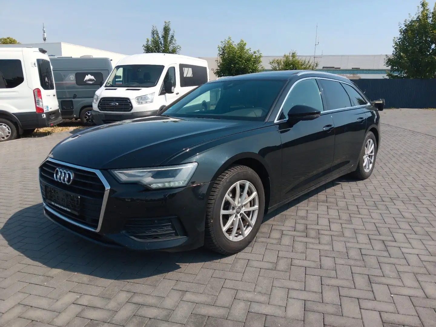 Audi A6 Avant 40 TDI basis Navi AHZV Klima Kamera LED Noir - 1