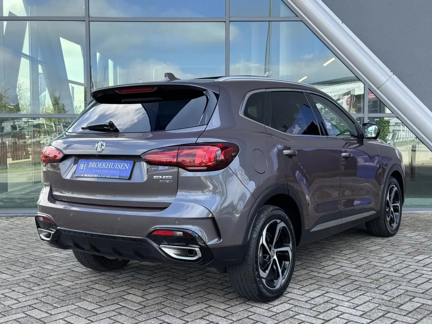 MG EHS 1.5 TGDI Plug In Hybride Luxury 258pk Panoramadak Szary - 2
