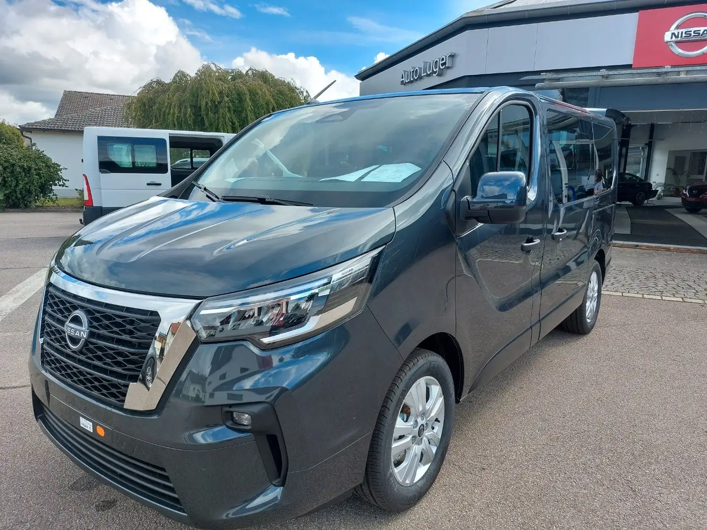 Nissan Primastar Kombi L1H1 2,8t Tekna 9-Sitze Grau - 1