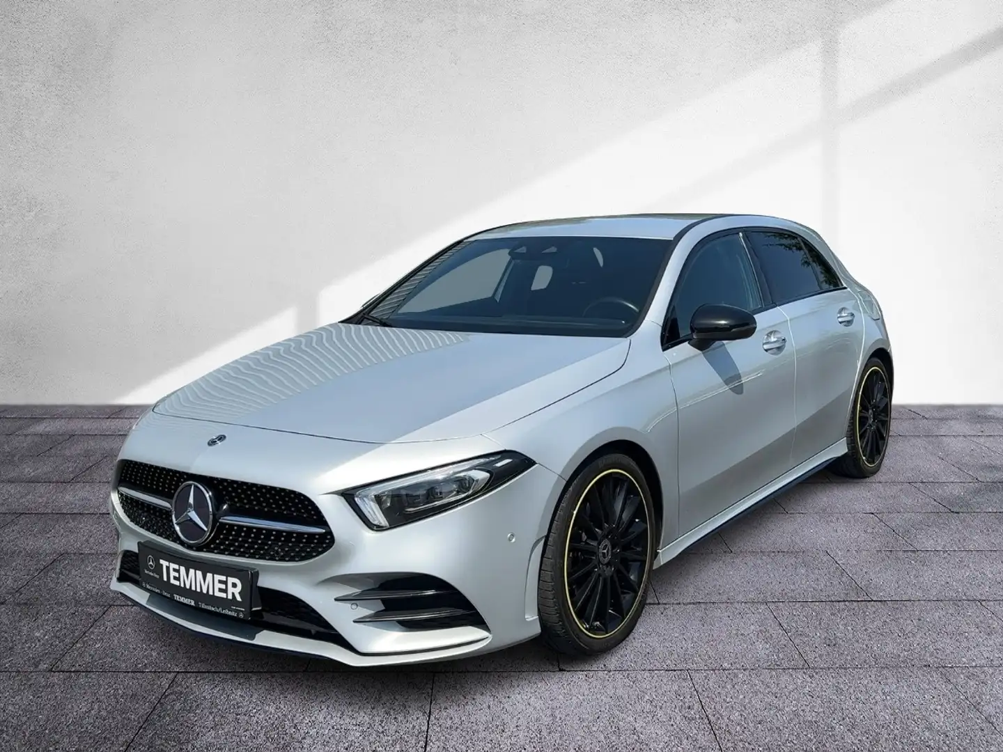 Mercedes-Benz A 180 d  AMG Line Premium RKam Navi Shz Night Argent - 2