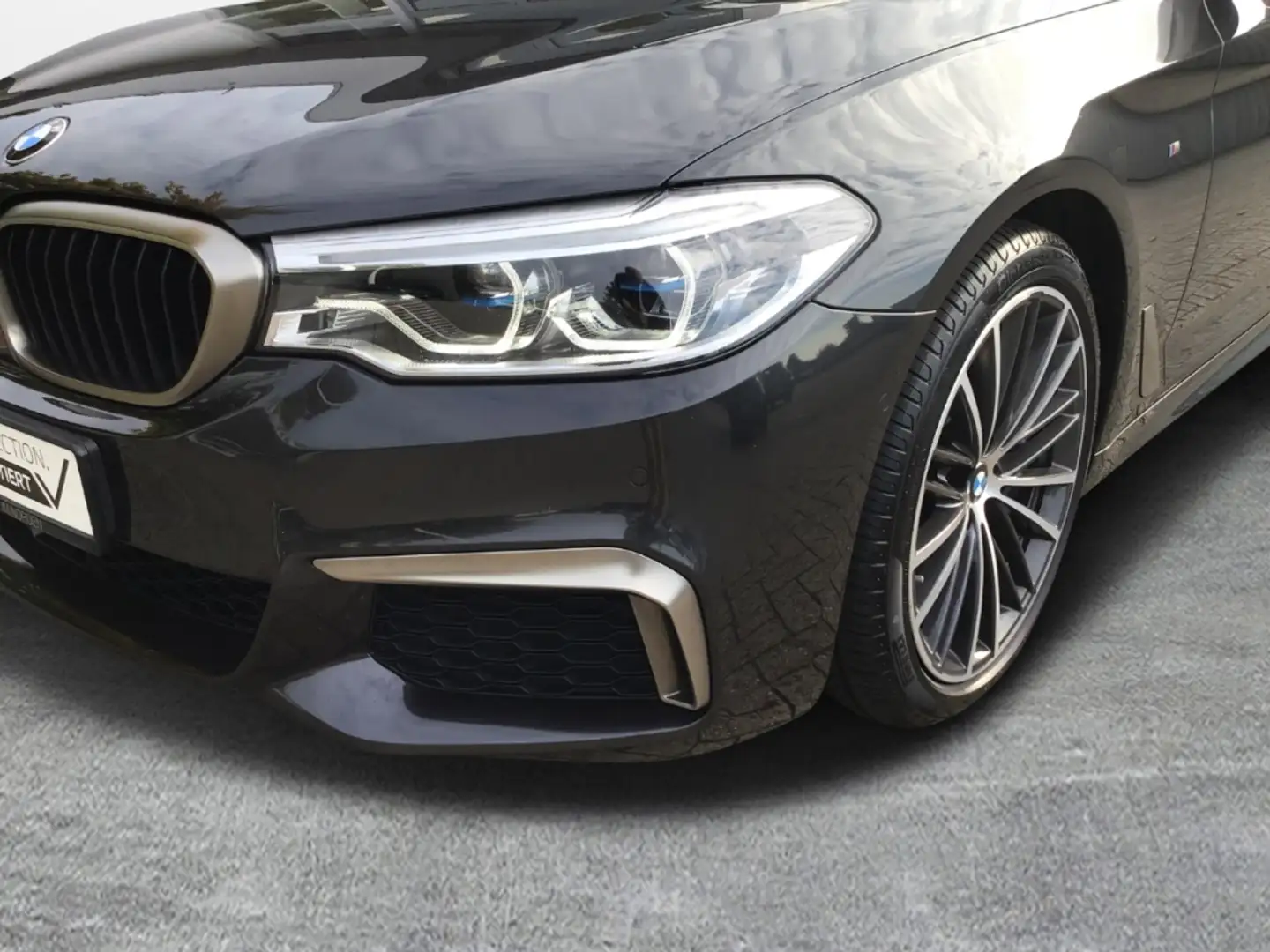 BMW 550 d xDrive AHK/ACC/GSD/HUD/HarmanKardon/360Grad Gris - 2