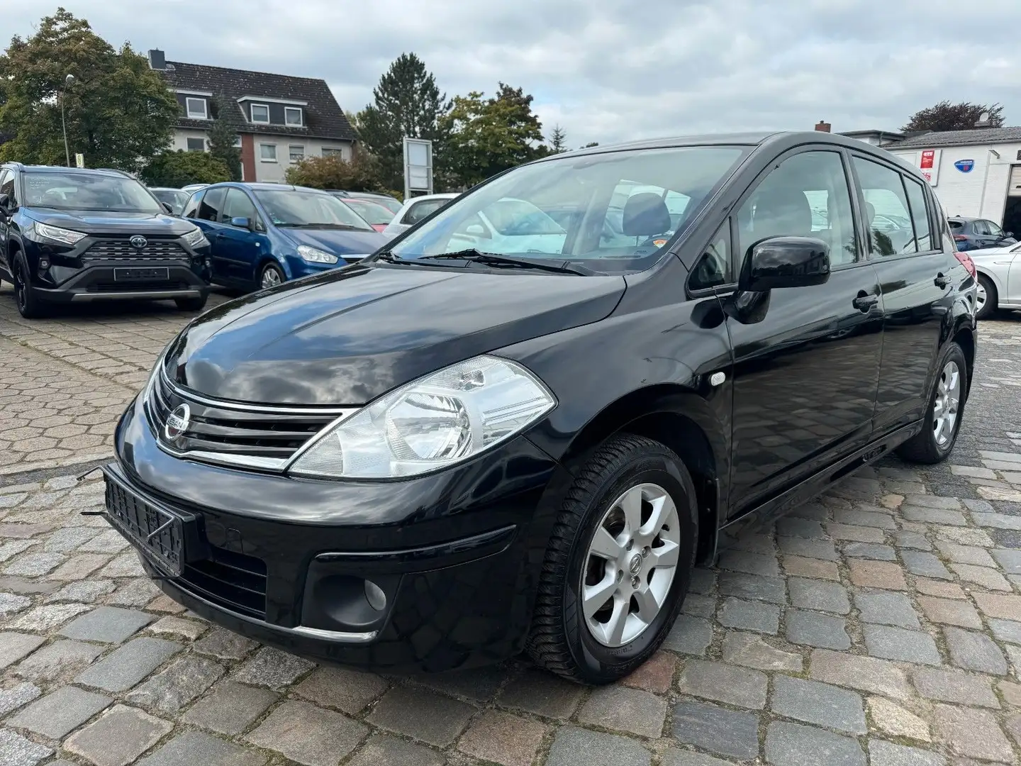 Nissan Tiida Acenta 1.6  *Navi*AHK*Klima*PDC *1.Hand Czarny - 2