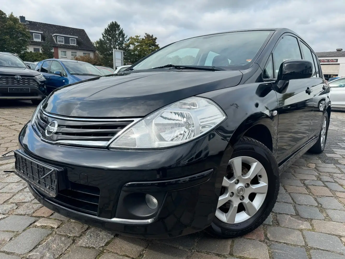 Nissan Tiida Acenta 1.6  *Navi*AHK*Klima*PDC *1.Hand Czarny - 1
