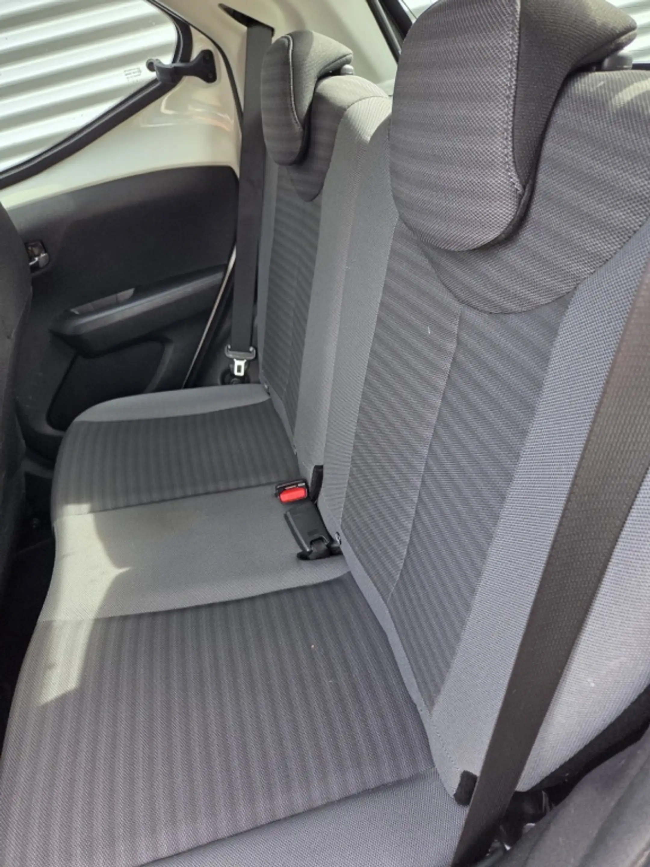 Toyota Aygo 1.0 VVT-i x-play — photo 7