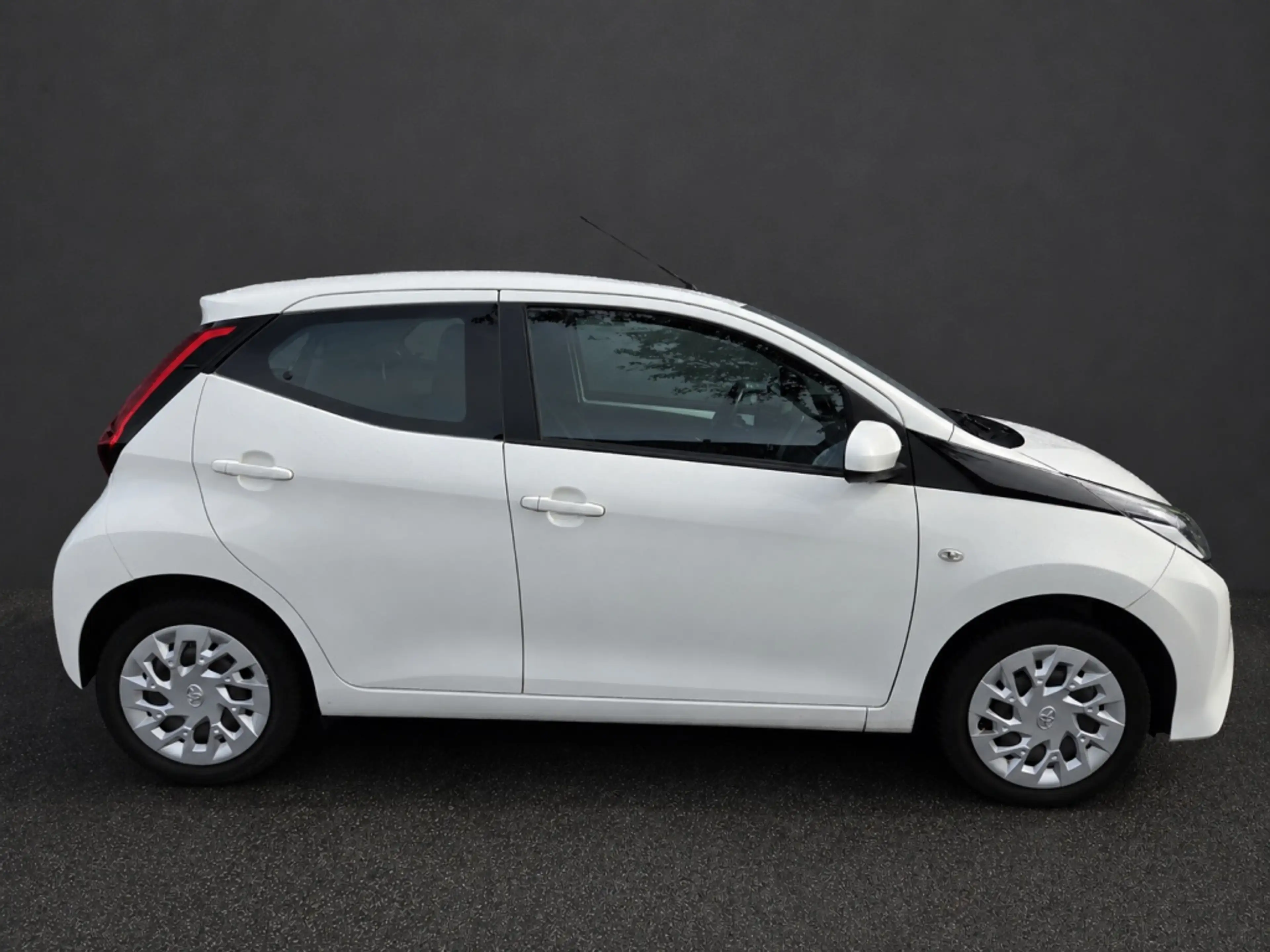 Toyota Aygo 1.0 VVT-i x-play