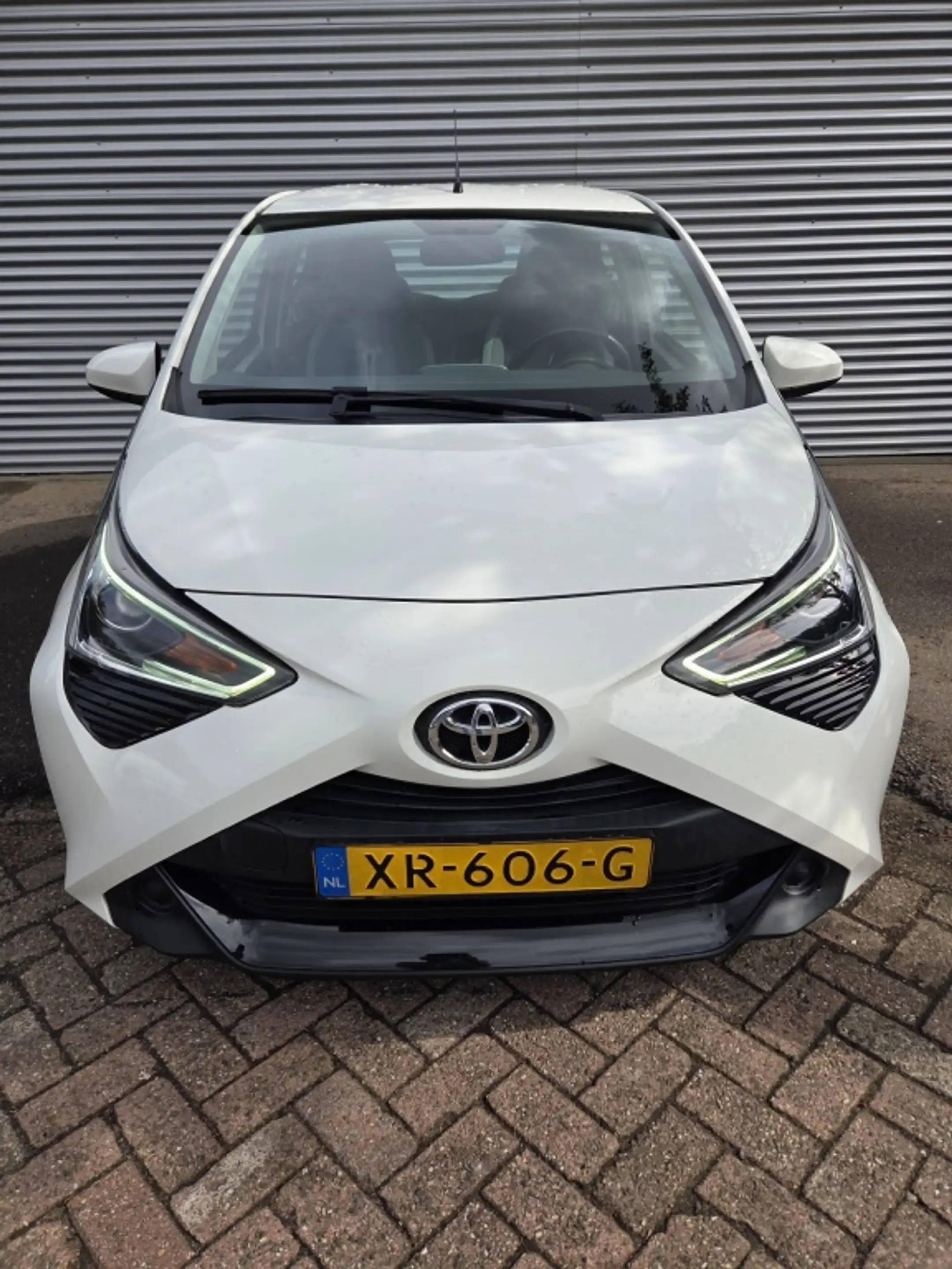Toyota Aygo 1.0 VVT-i x-play — photo 5