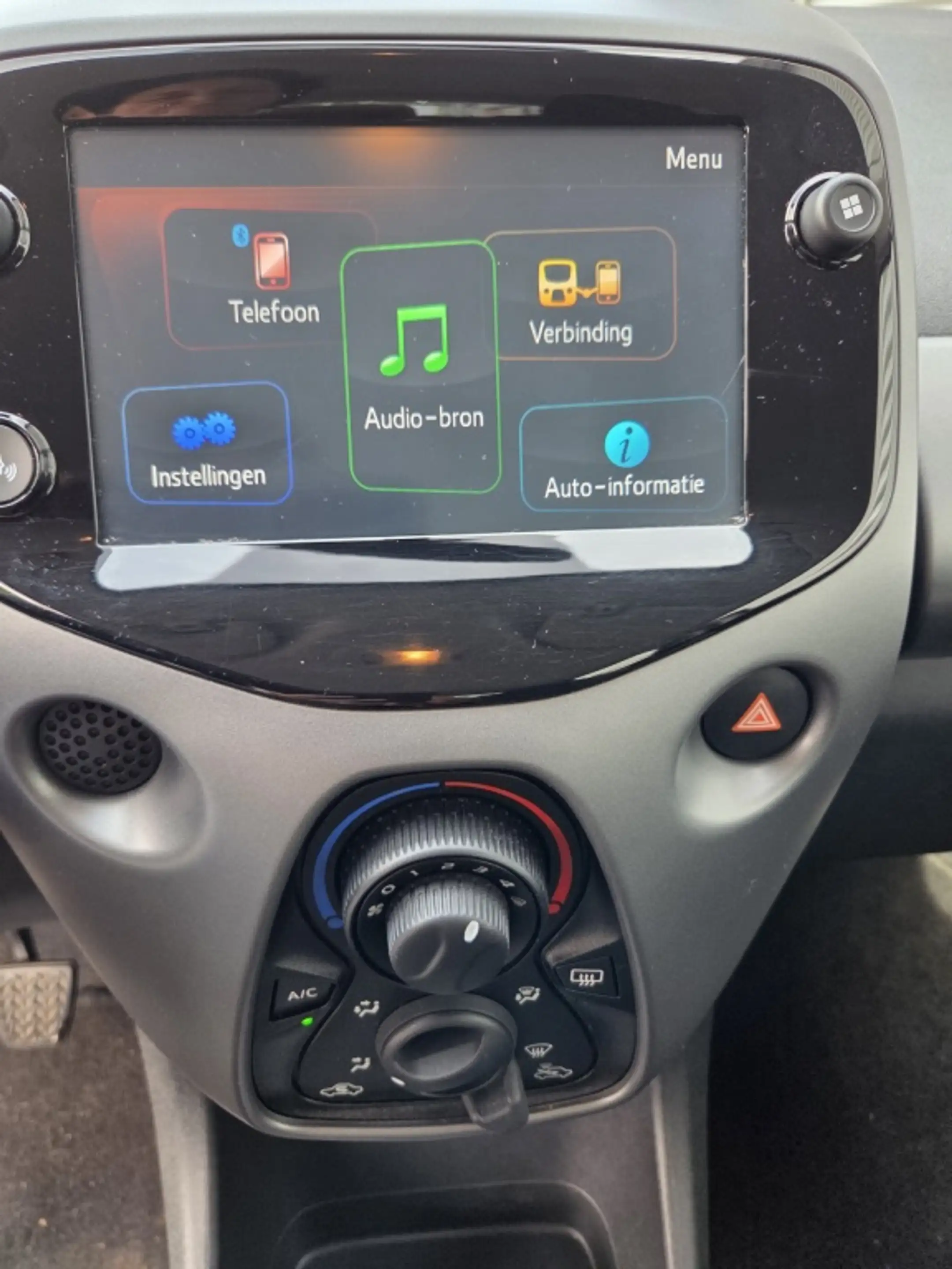 Toyota Aygo 1.0 VVT-i x-play — photo 8