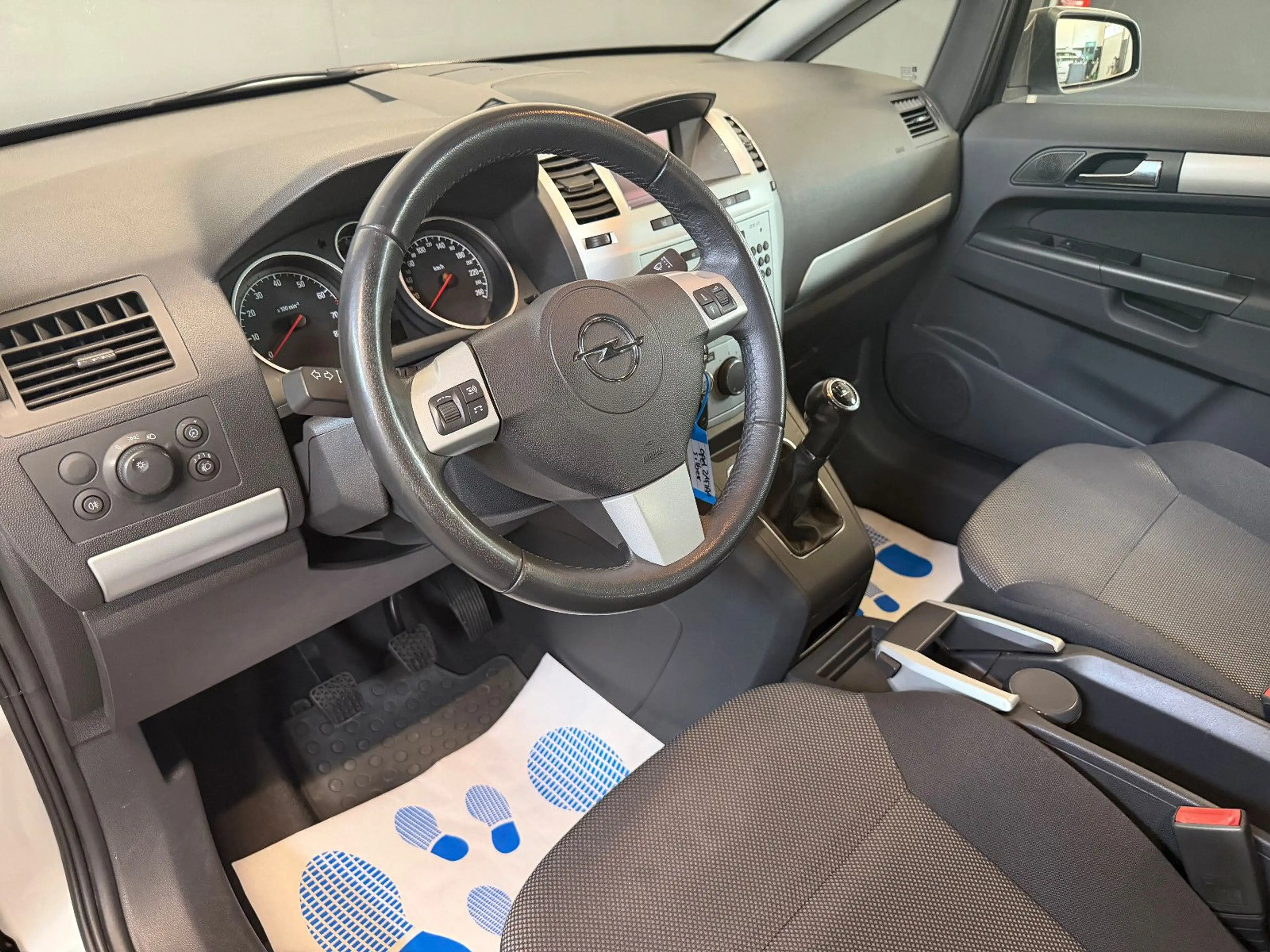 Opel Zafira B 1.8 Edition/KLIMA/2.HAND/7-SITZER — photo 11