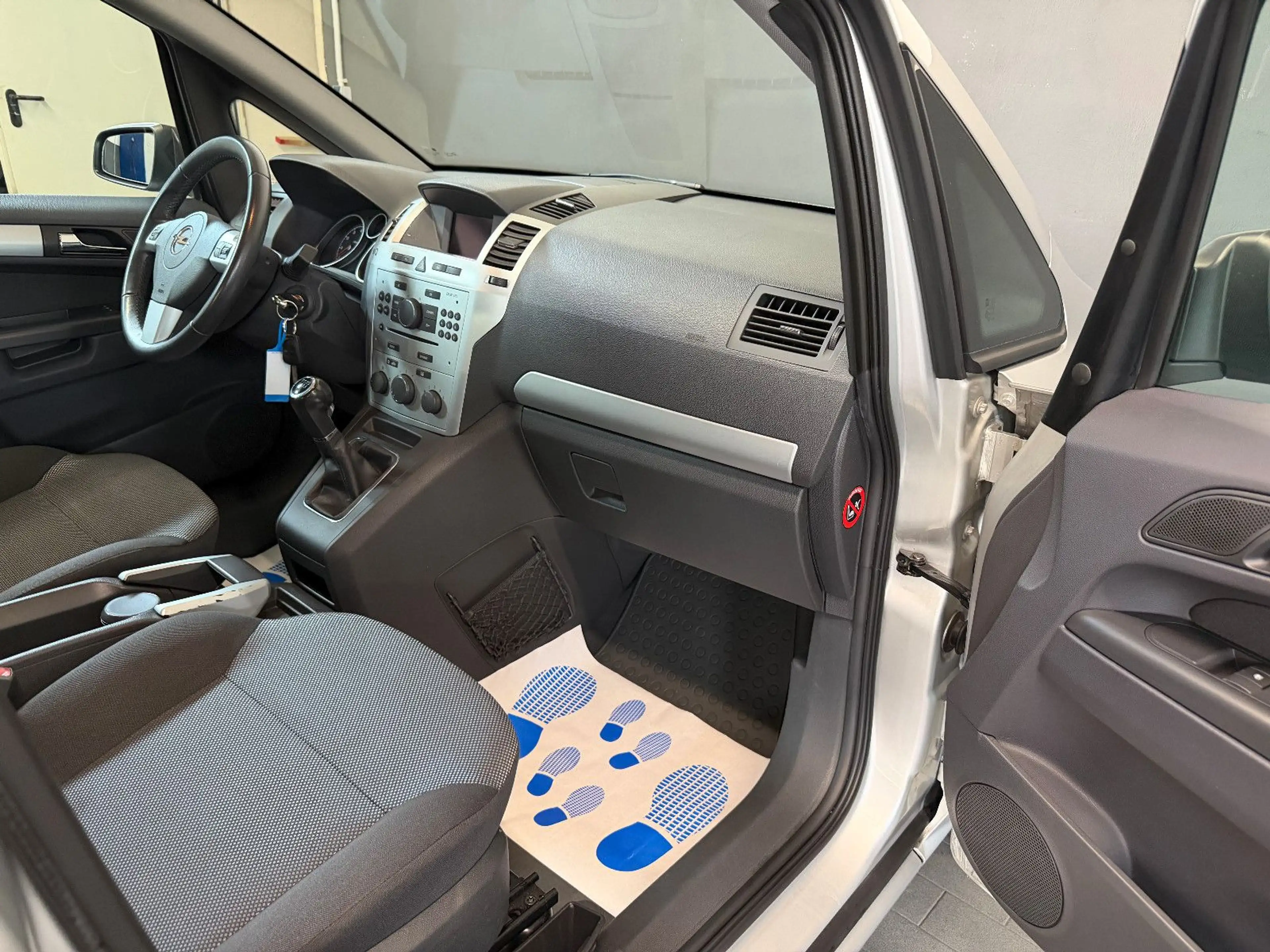 Opel Zafira B 1.8 Edition/KLIMA/2.HAND/7-SITZER — photo 12