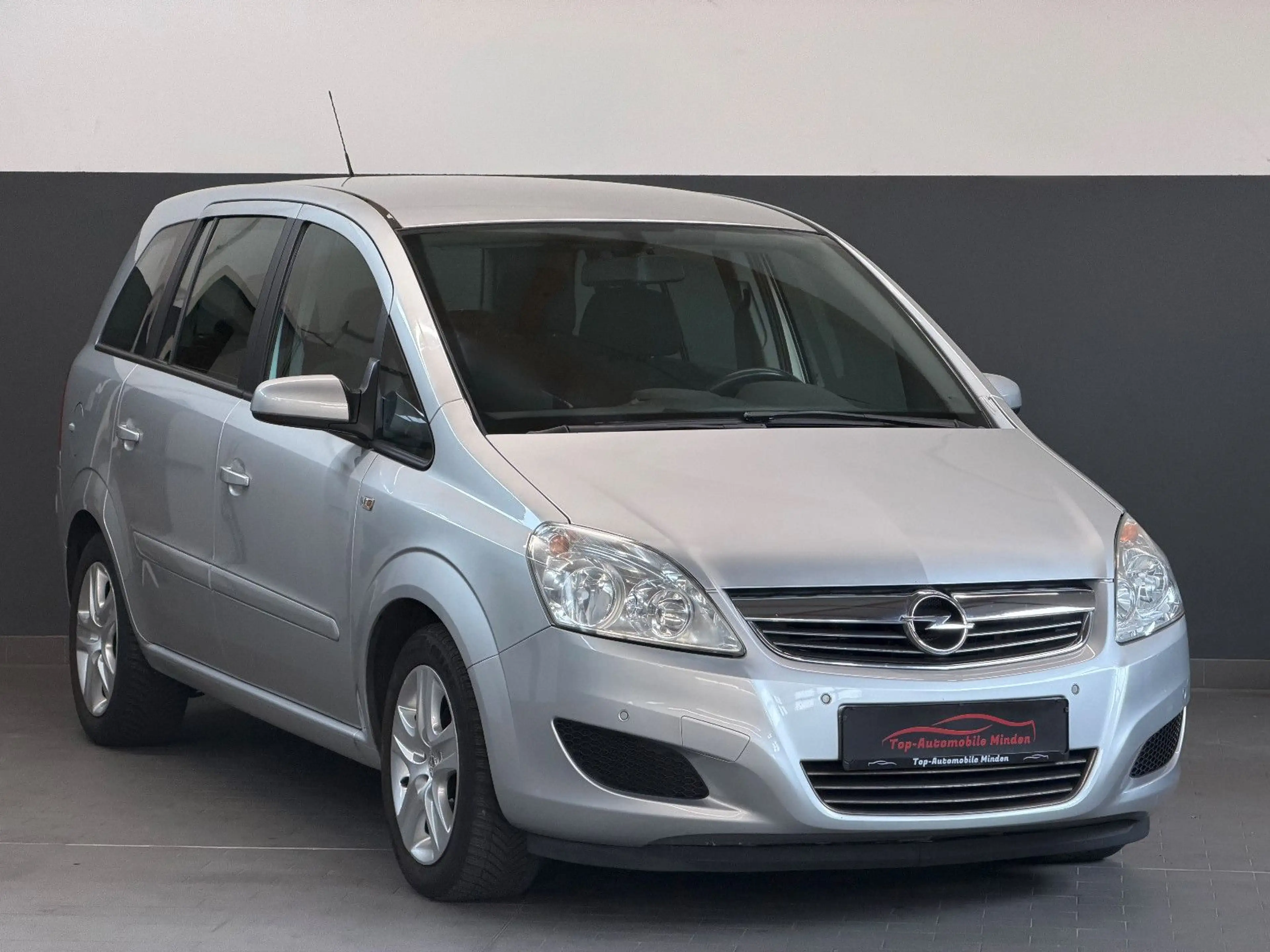 Opel Zafira B 1.8 Edition/KLIMA/2.HAND/7-SITZER