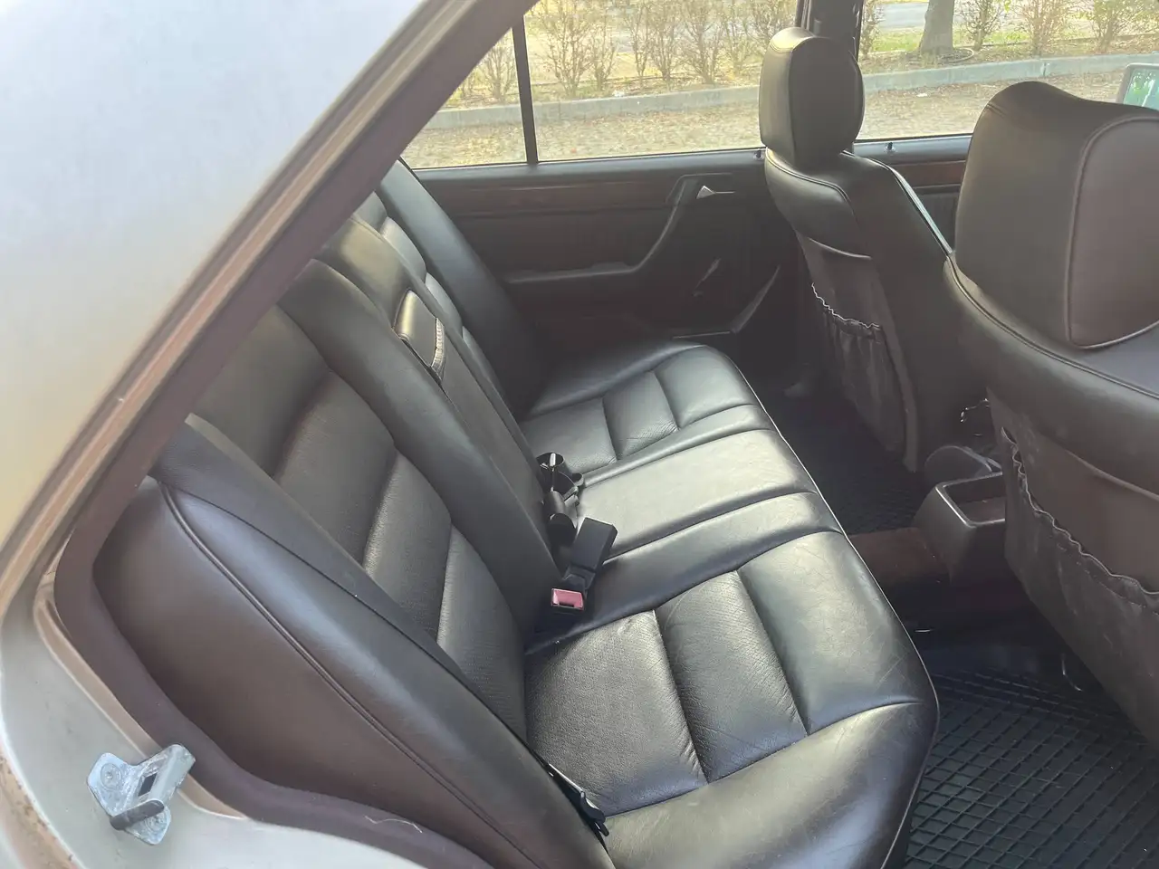 Mercedes-Benz 300 Classe E - W124 Berlina 4matic, foto 4