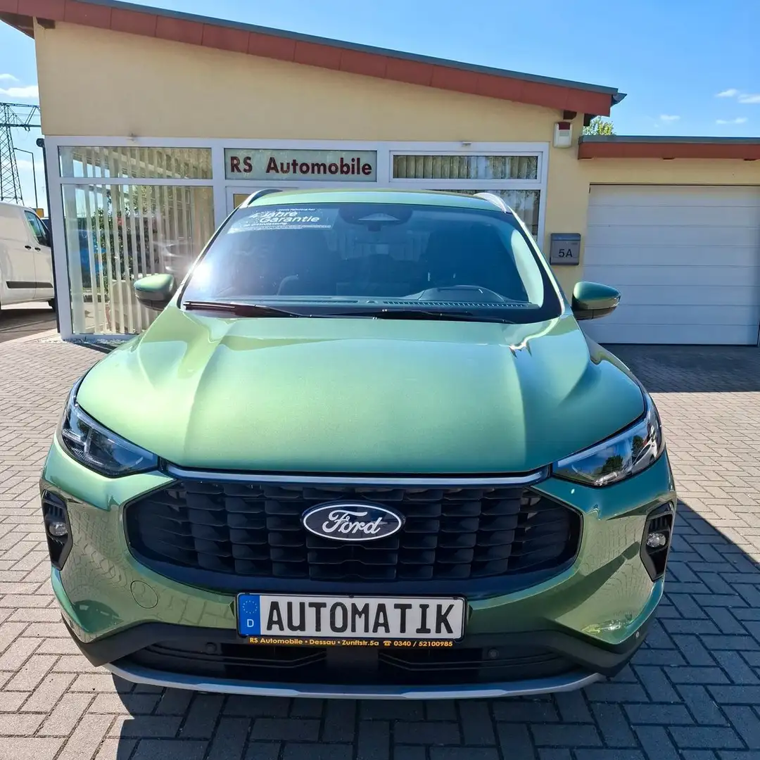 Ford Kuga Titanium Automatik mit Technologiepaket Grün - 1