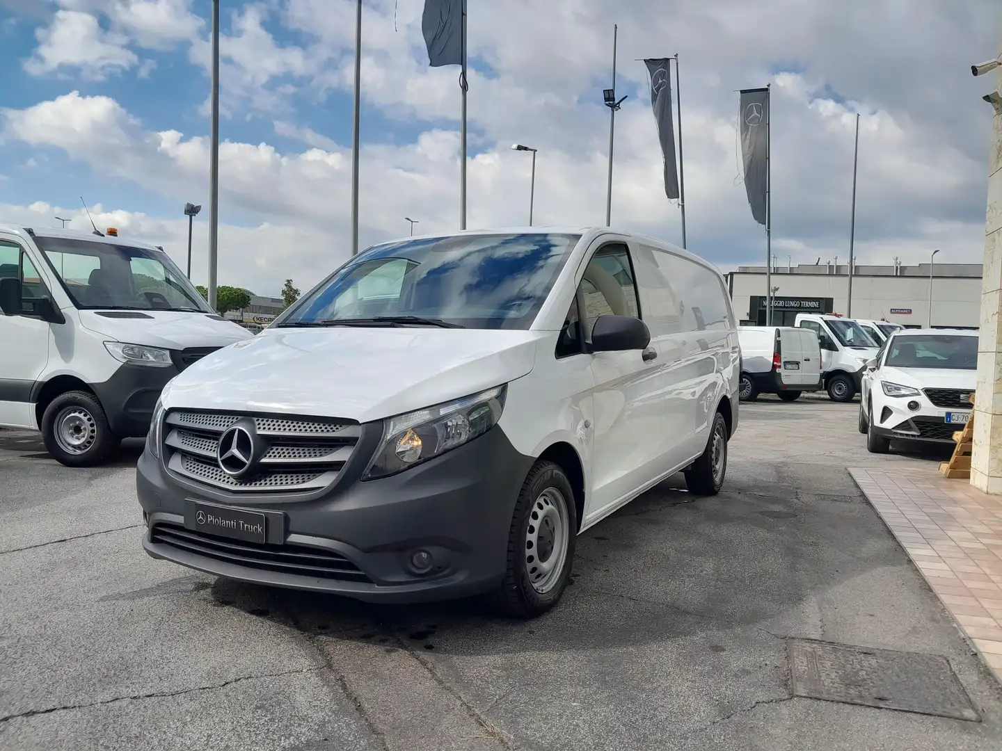 Mercedes-Benz Vito 114 F. Long FWD IVA ESCLUSA! Bianco - 2