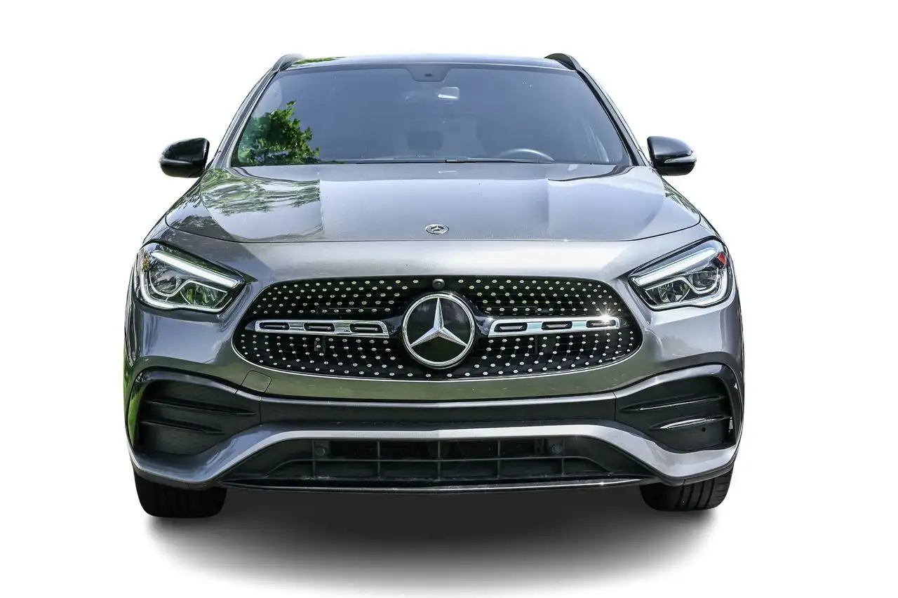 Mercedes-Benz GLA снимка Mercedes-Benz GLA