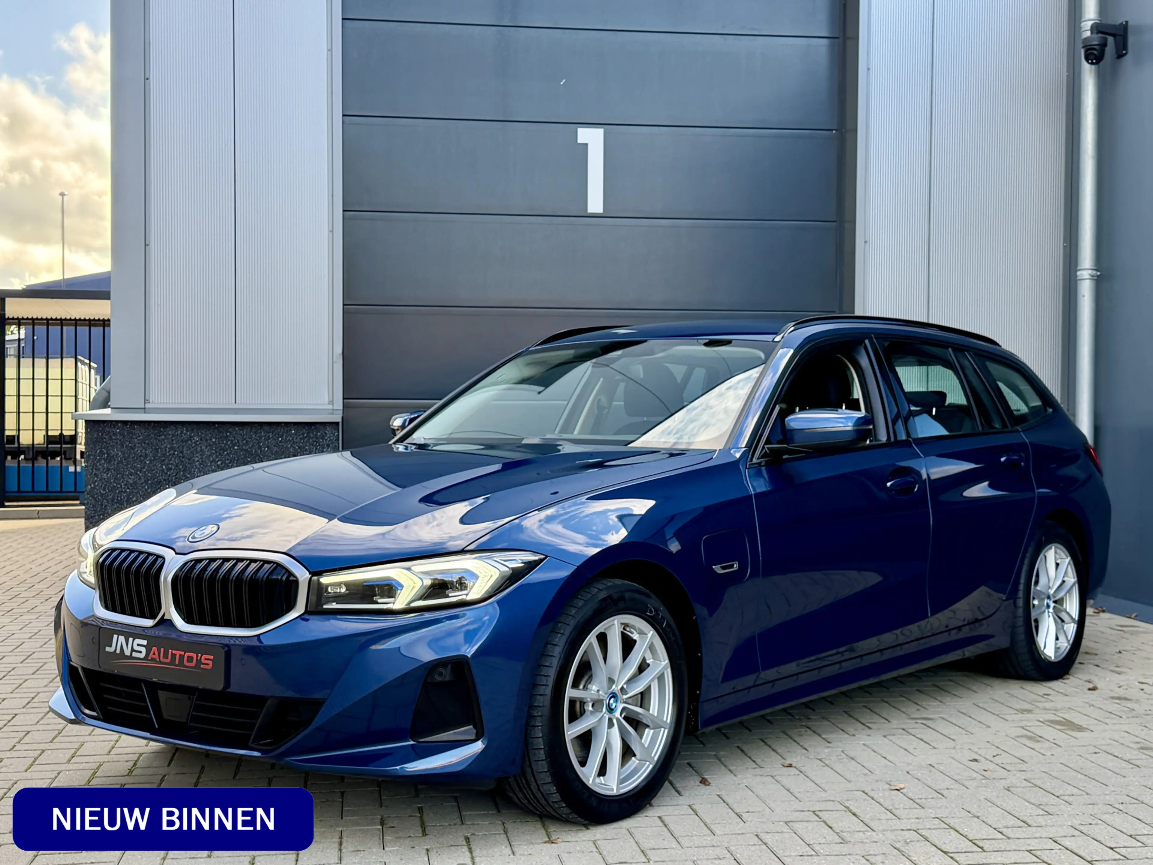 BMW 320 3-serie Touring 320e LCi *90% SOH* Phytonicblau /