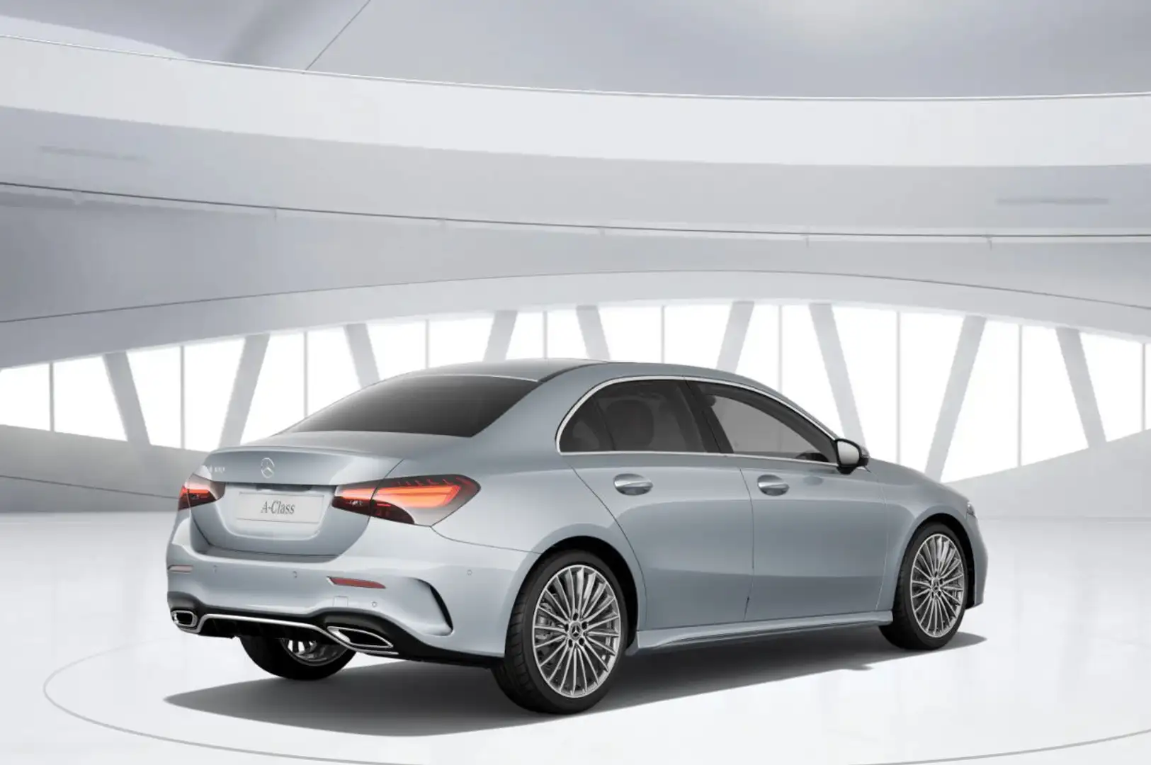 Mercedes-Benz A 180 Star Edition AMG Line Zilver - 2