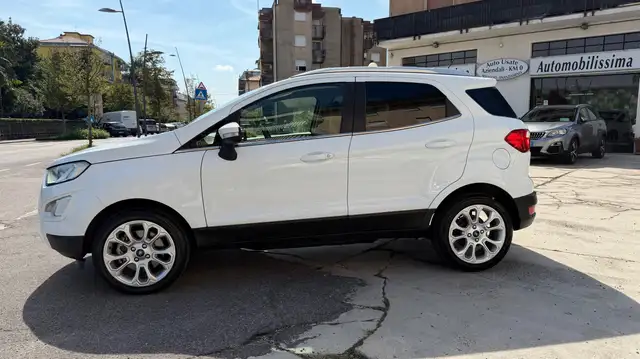 Ford Ecosport view 4