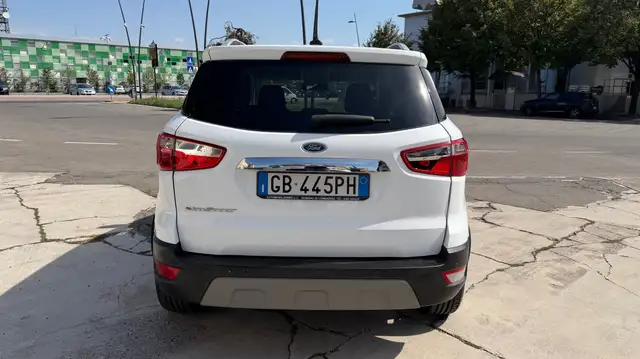 Ford Ecosport view 6