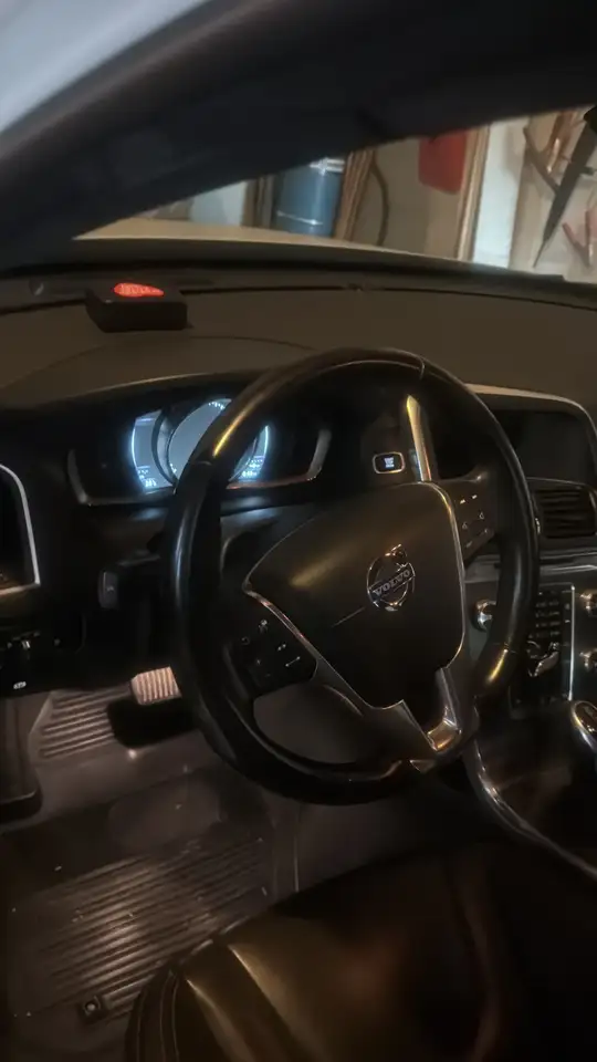 Volvo XC60 снимка Volvo XC60