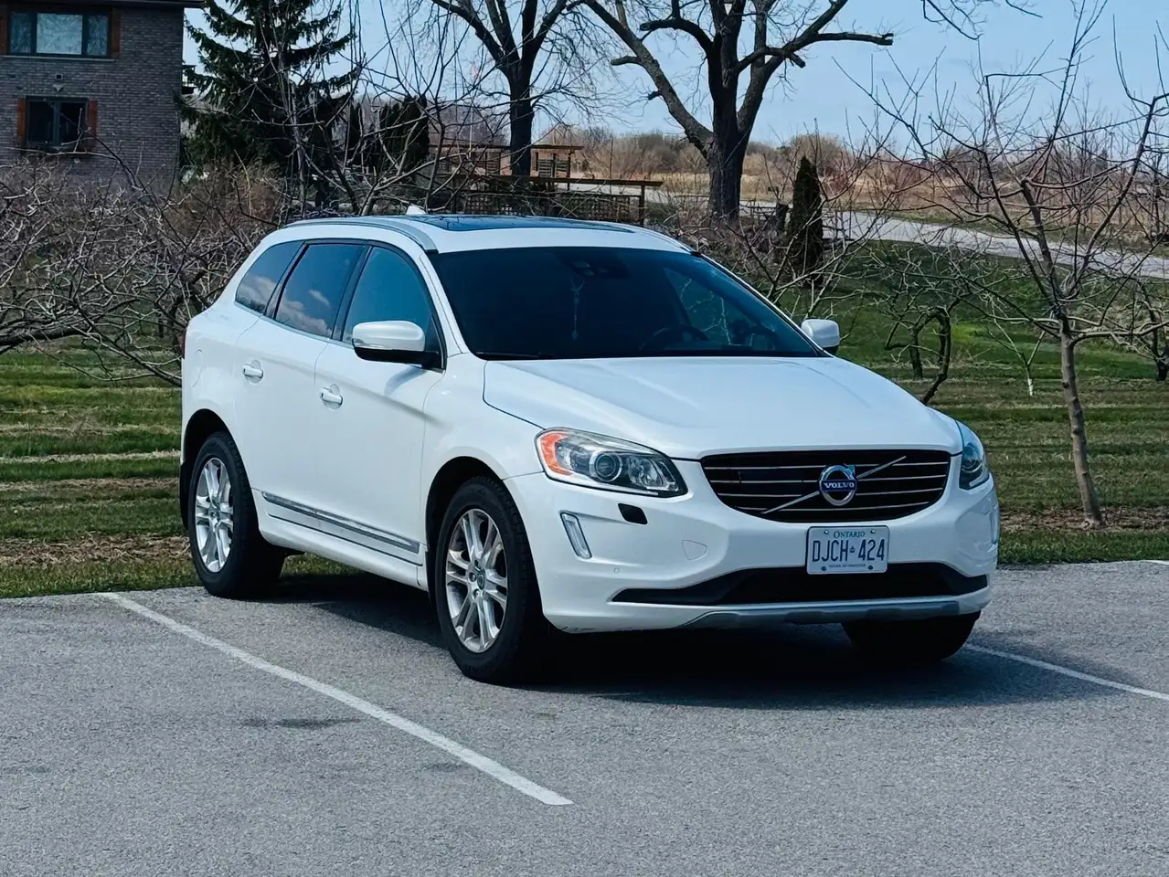 Volvo XC60 снимка Volvo XC60