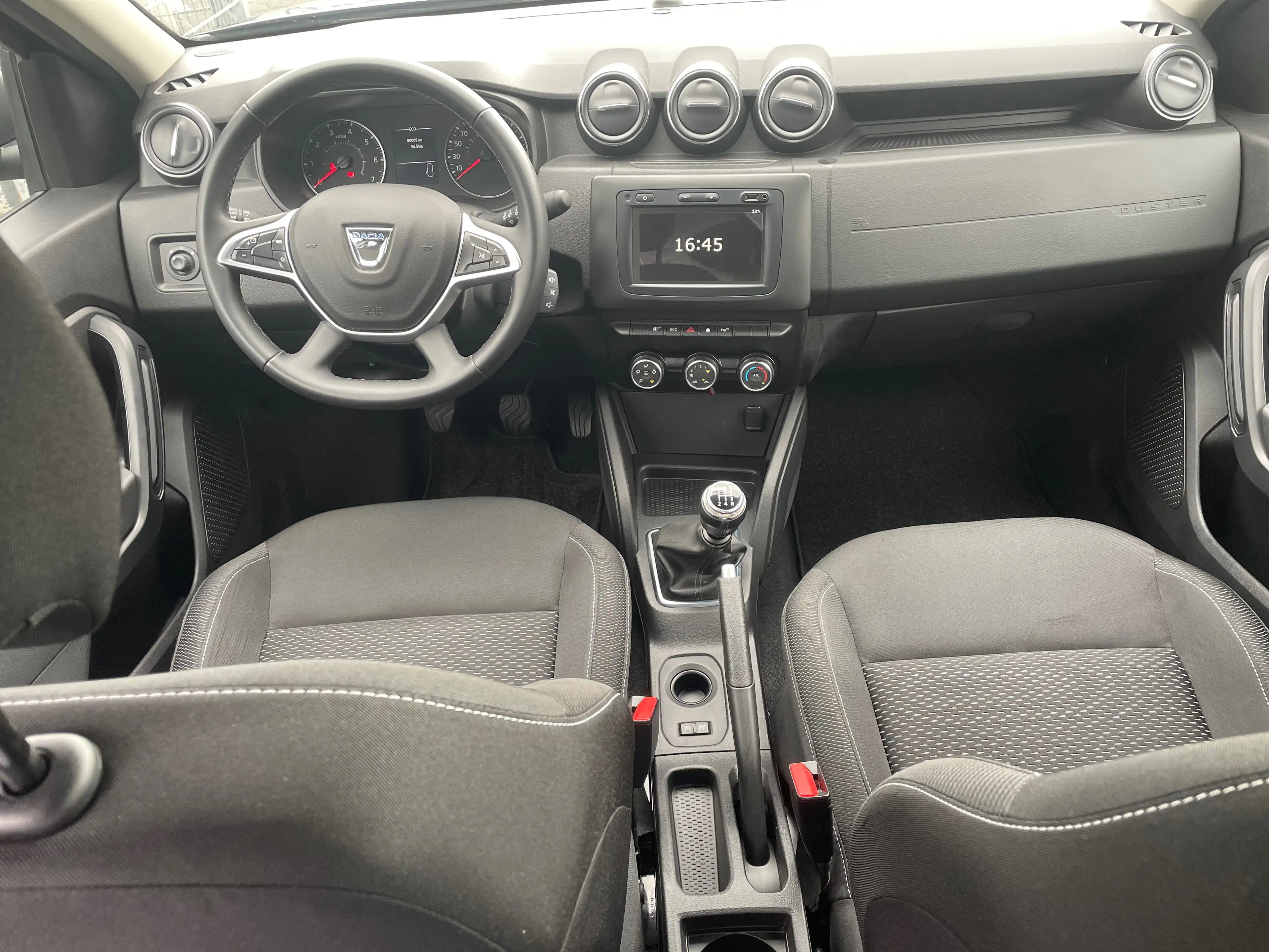 Dacia Duster Comfort / LPG (Flüssiggas)/ 80.000 KM gelaufen/1. Hand/Sitzheizung/Rückfahrkamera/Apple-CarPlay/Navi — photo 10