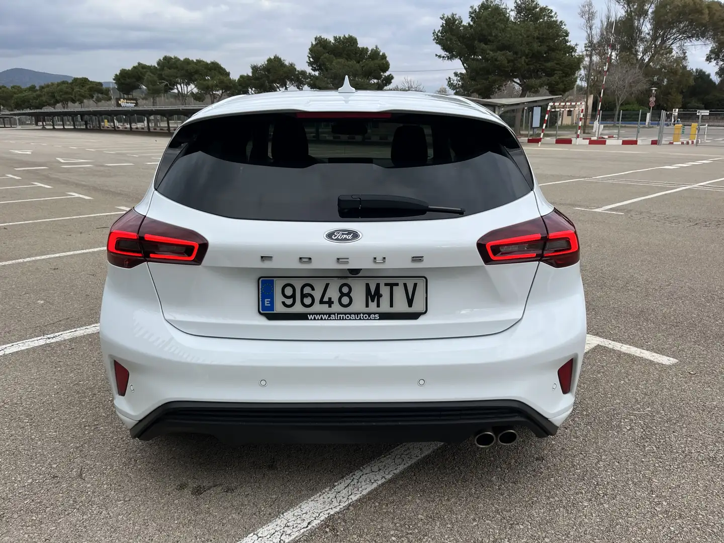 Ford Focus 1.0 EcoBoost Hybrid ST-LINE X - 2
